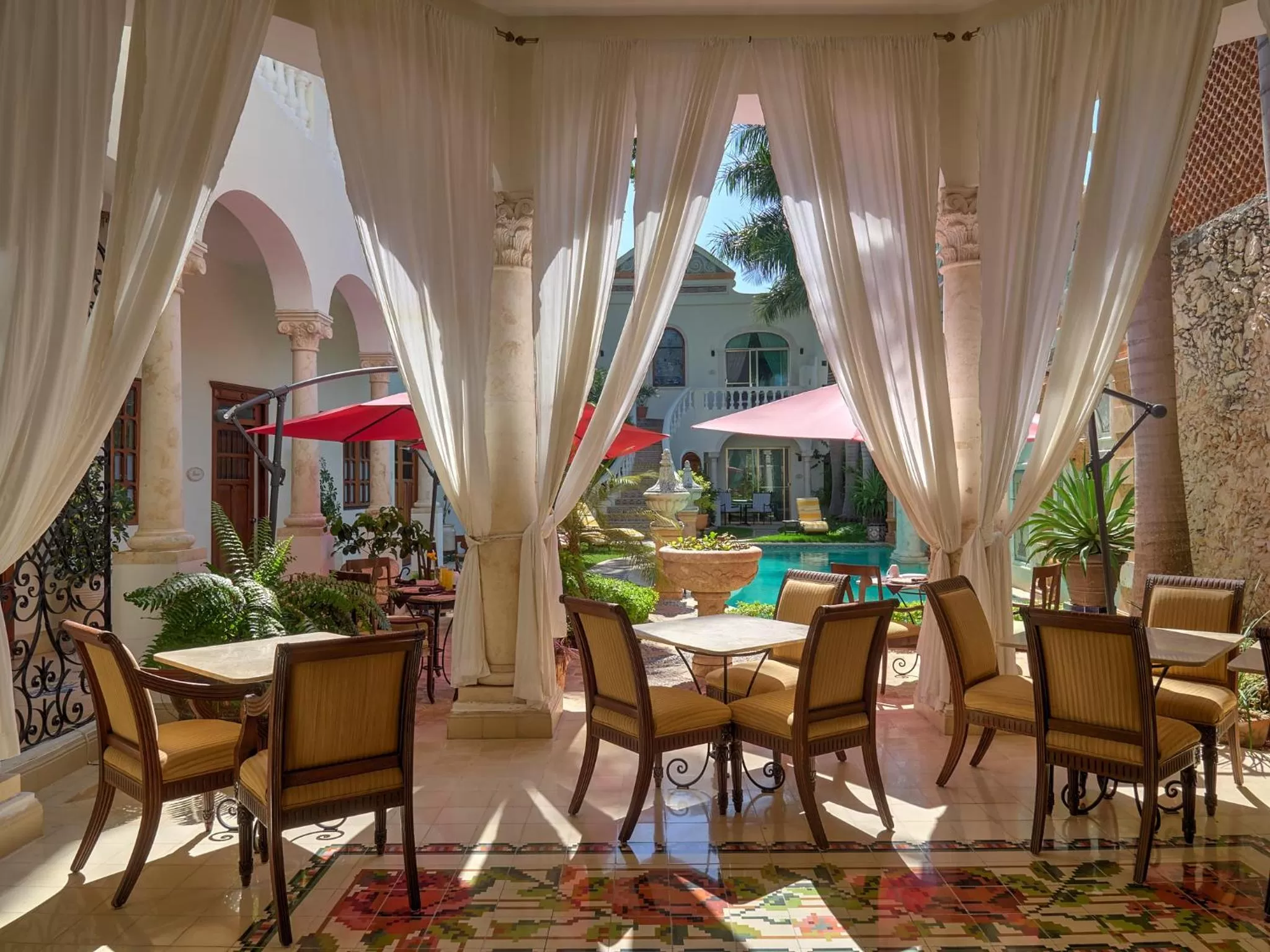 Swimming pool in El Palacito Secreto Luxury Boutique Hotel & Spa