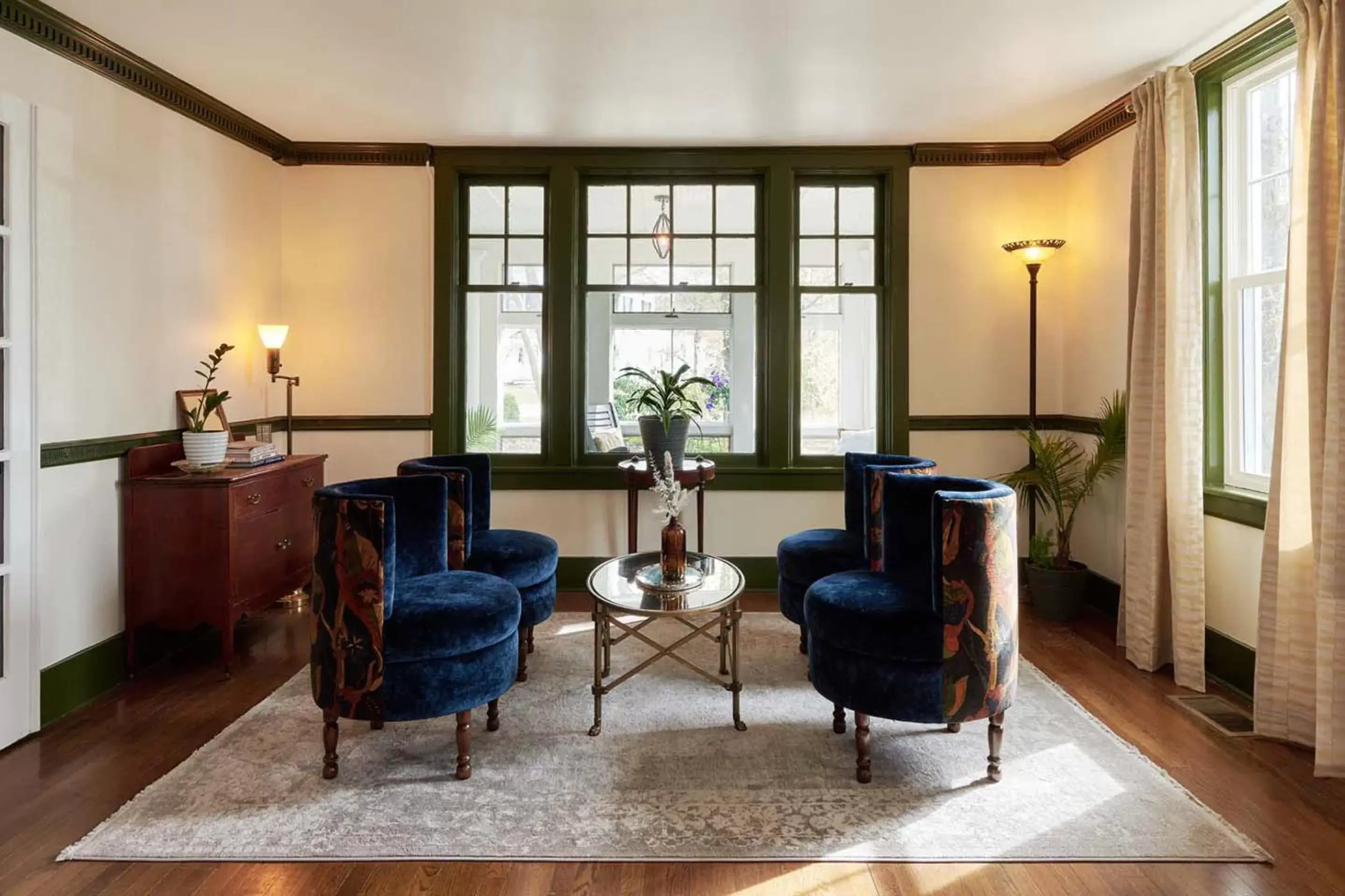 Lounge or bar in The Whitlock by The Lenox Collection Lounge or bar in The Whitlock by The Lenox Collection