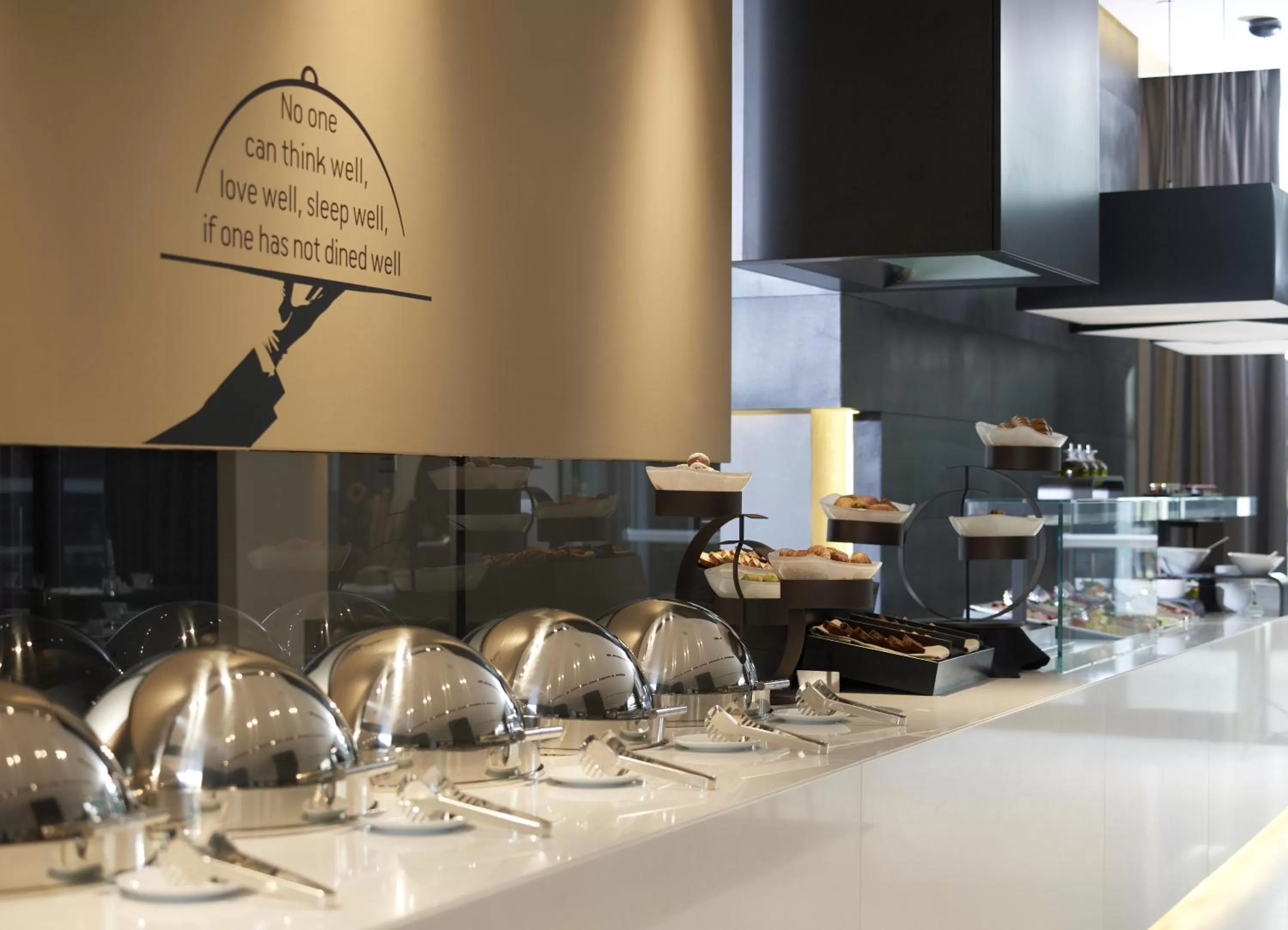 Restaurant/places to eat in The Met Hotel Thessaloniki, a Member of Design Hotels