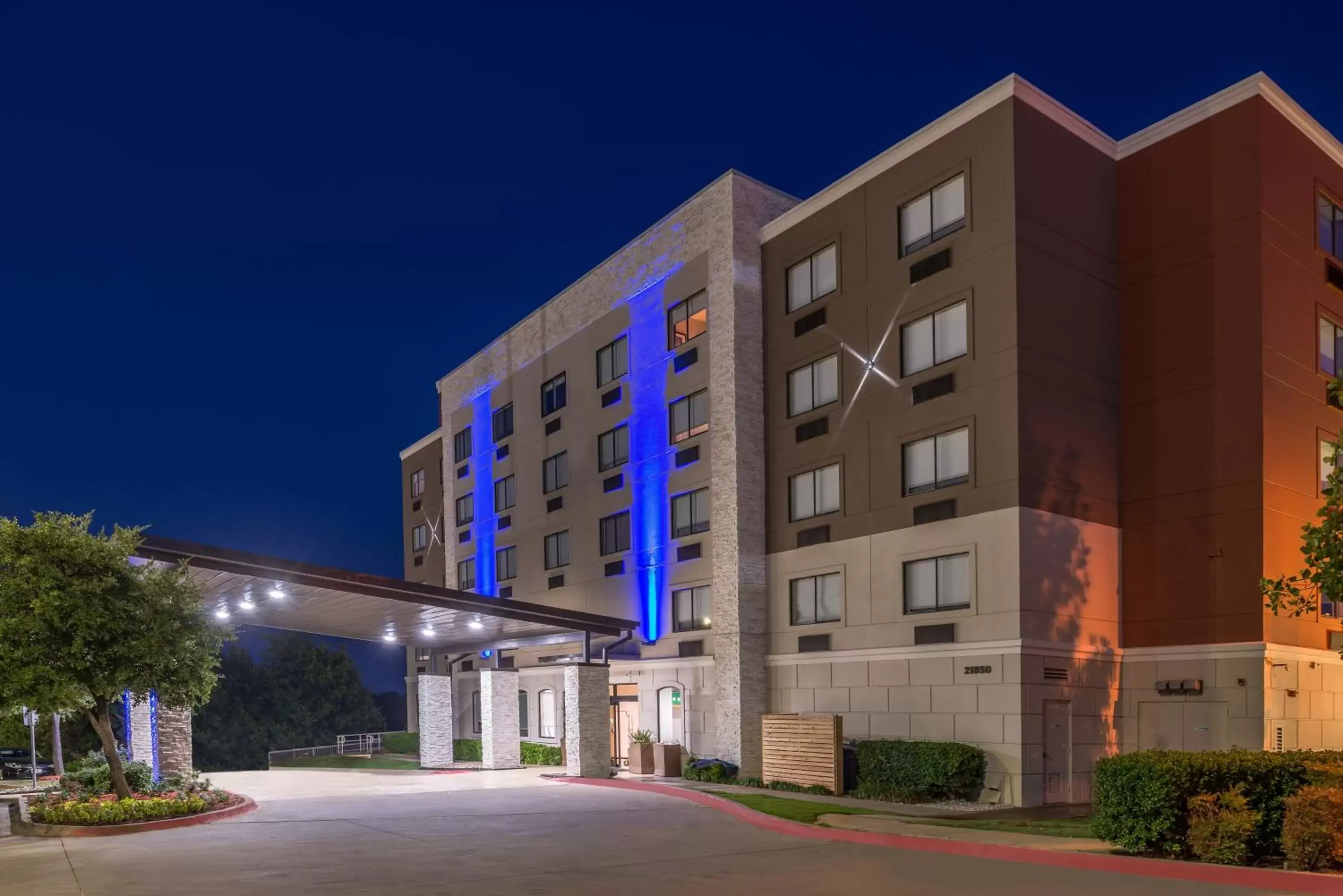 Property Building in Holiday Inn Express Hotel and Suites Mesquite, an IHG Hotel