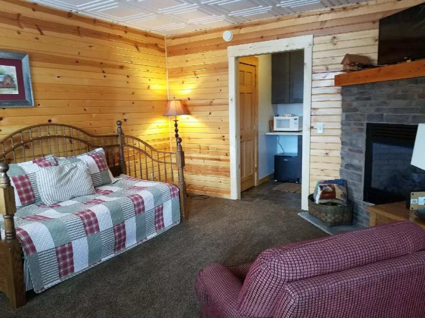 Bed in Amish Blessings Cabins