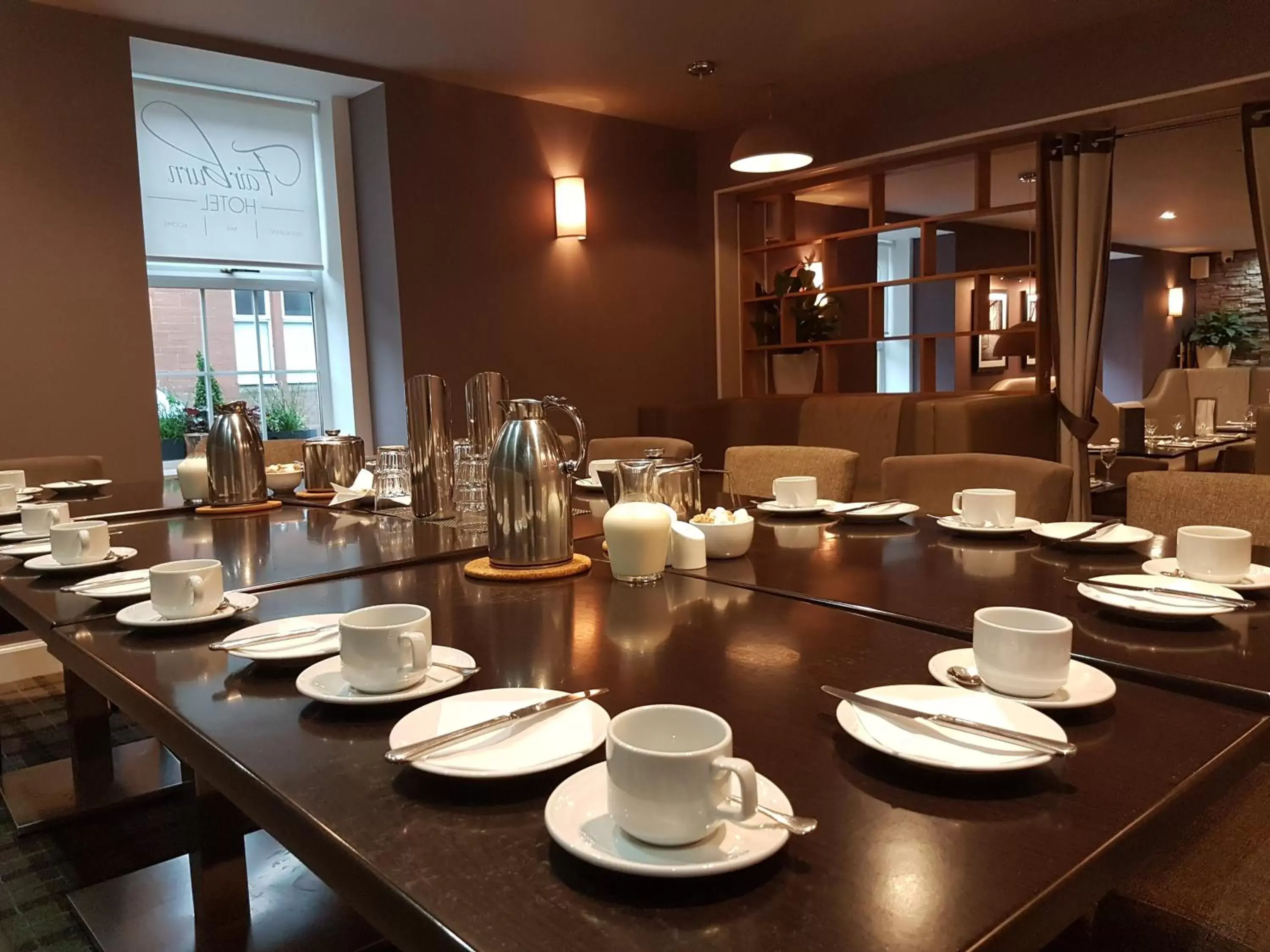 Meeting/conference room, Restaurant/Places to Eat in Fairburn Hotel