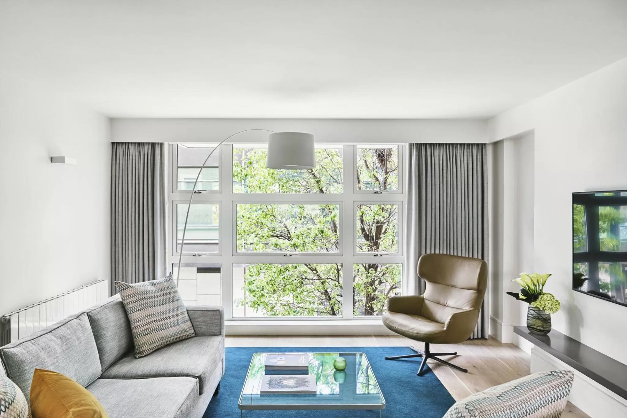 Photo of the whole room in COMO Metropolitan London