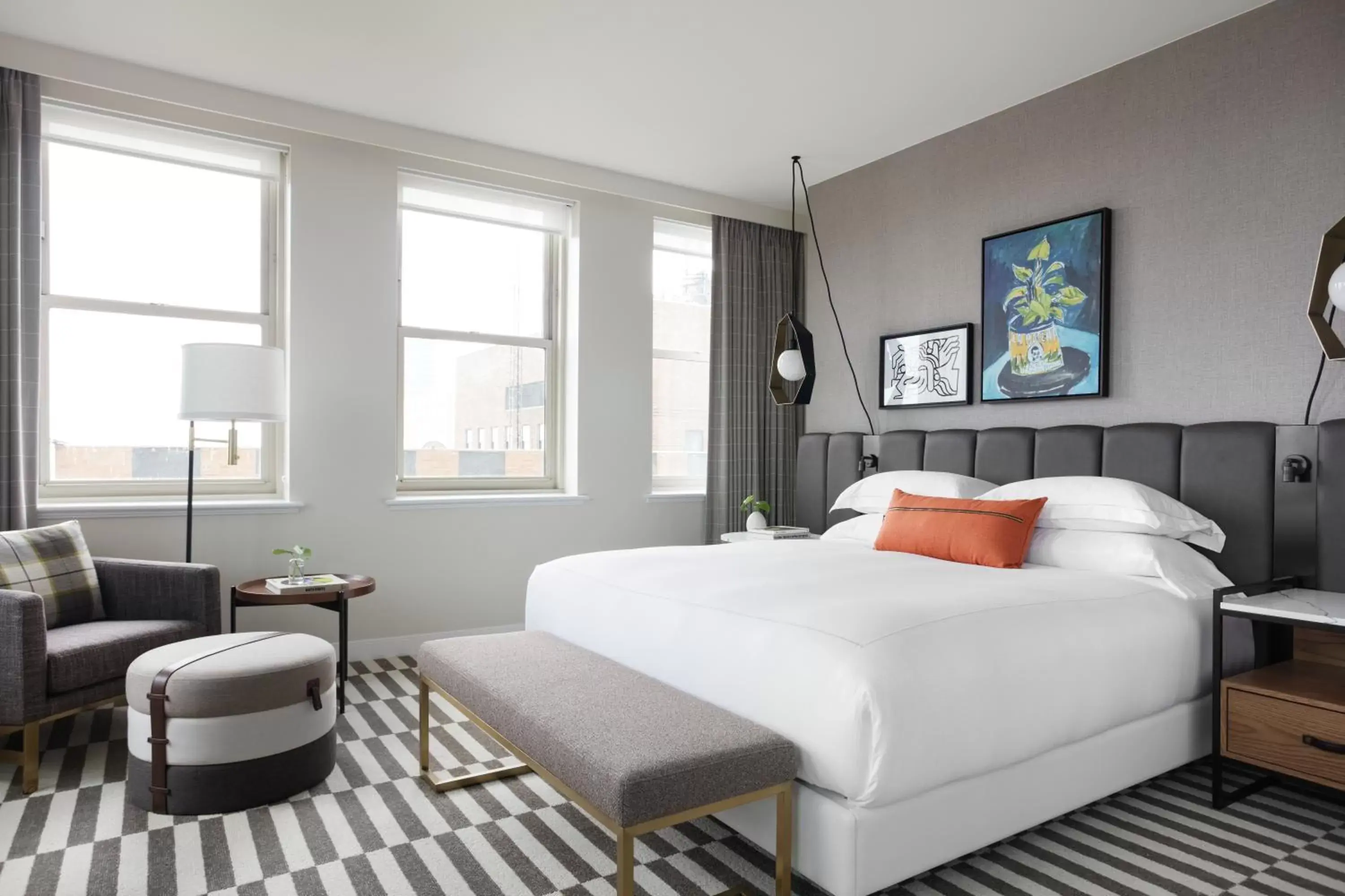 Photo of the whole room, Bed in Kimpton - Harper Hotel, an IHG Hotel