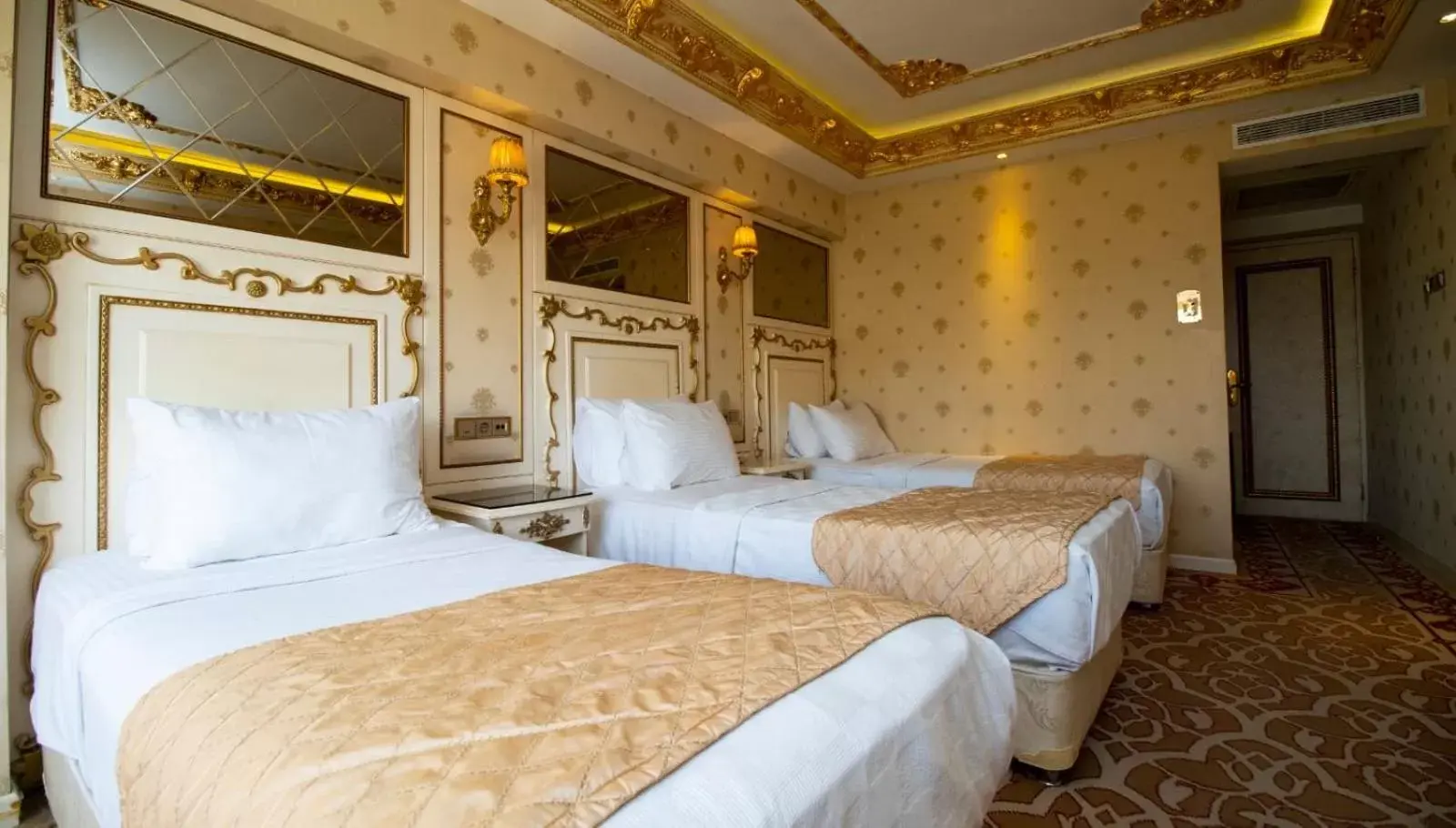 Massage, Bed in Hotel Buyuk Hamit