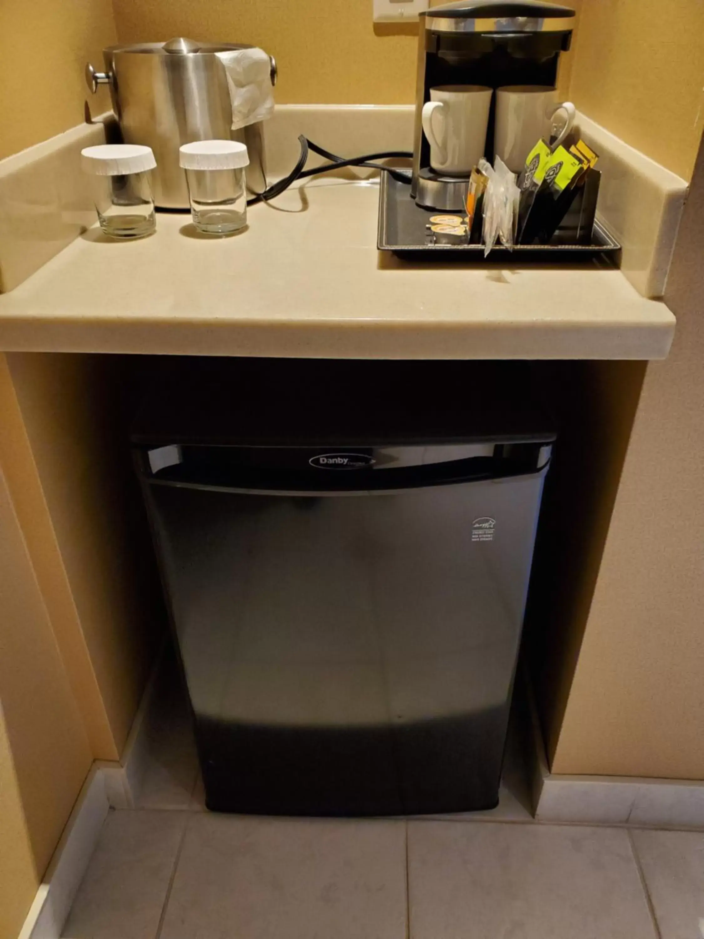 Queen Room with Two Queen Beds - Mobility Access/3rd Floor in DoubleTree Fallsview Resort & Spa by Hilton - Niagara Falls Queen Room with Two Queen Beds - Mobility Access/3rd Floor in DoubleTree Fallsview Resort & Spa by Hilton - Niagara Falls