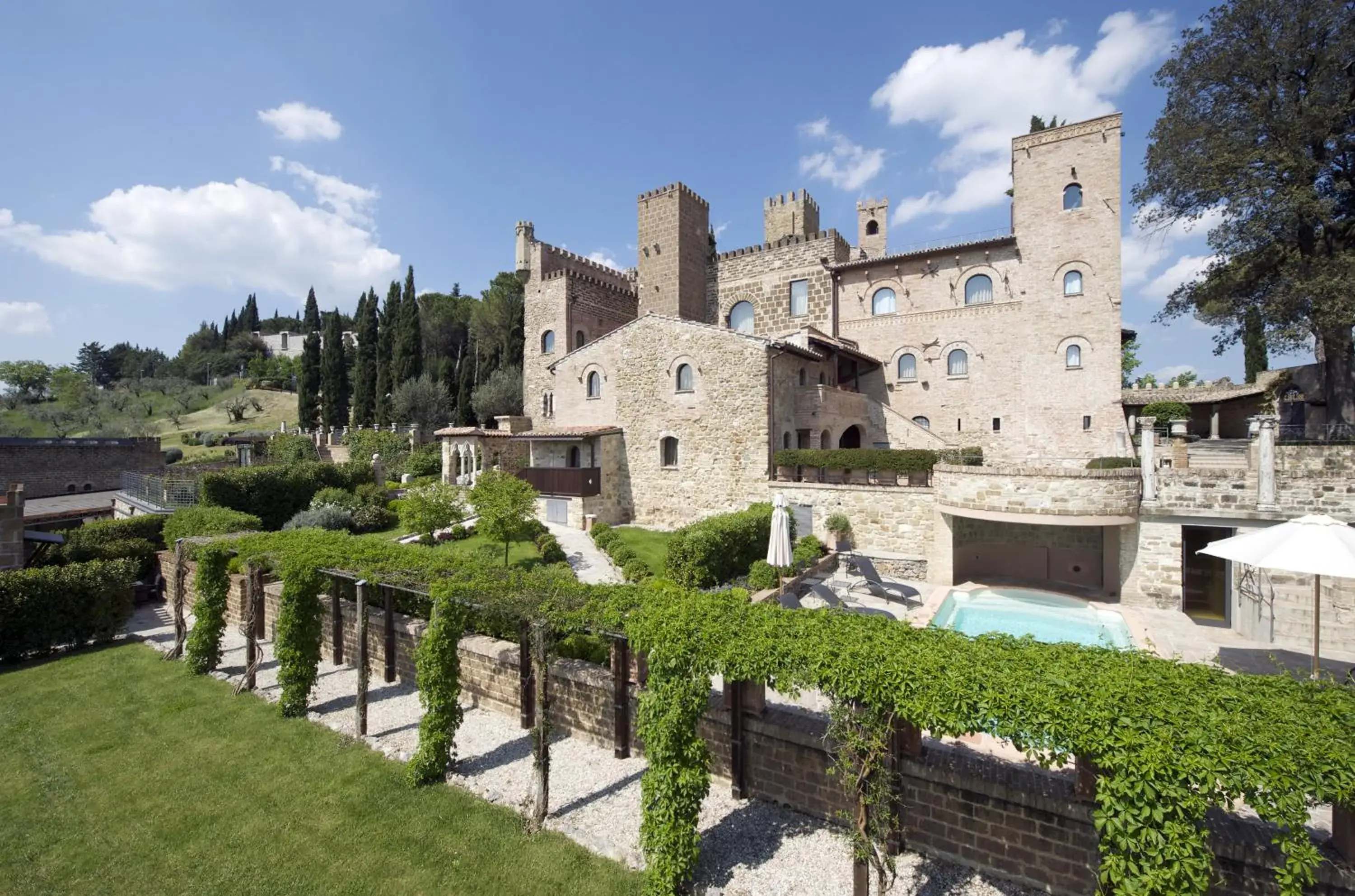 Facade/entrance, Property Building in Castello Di Monterone