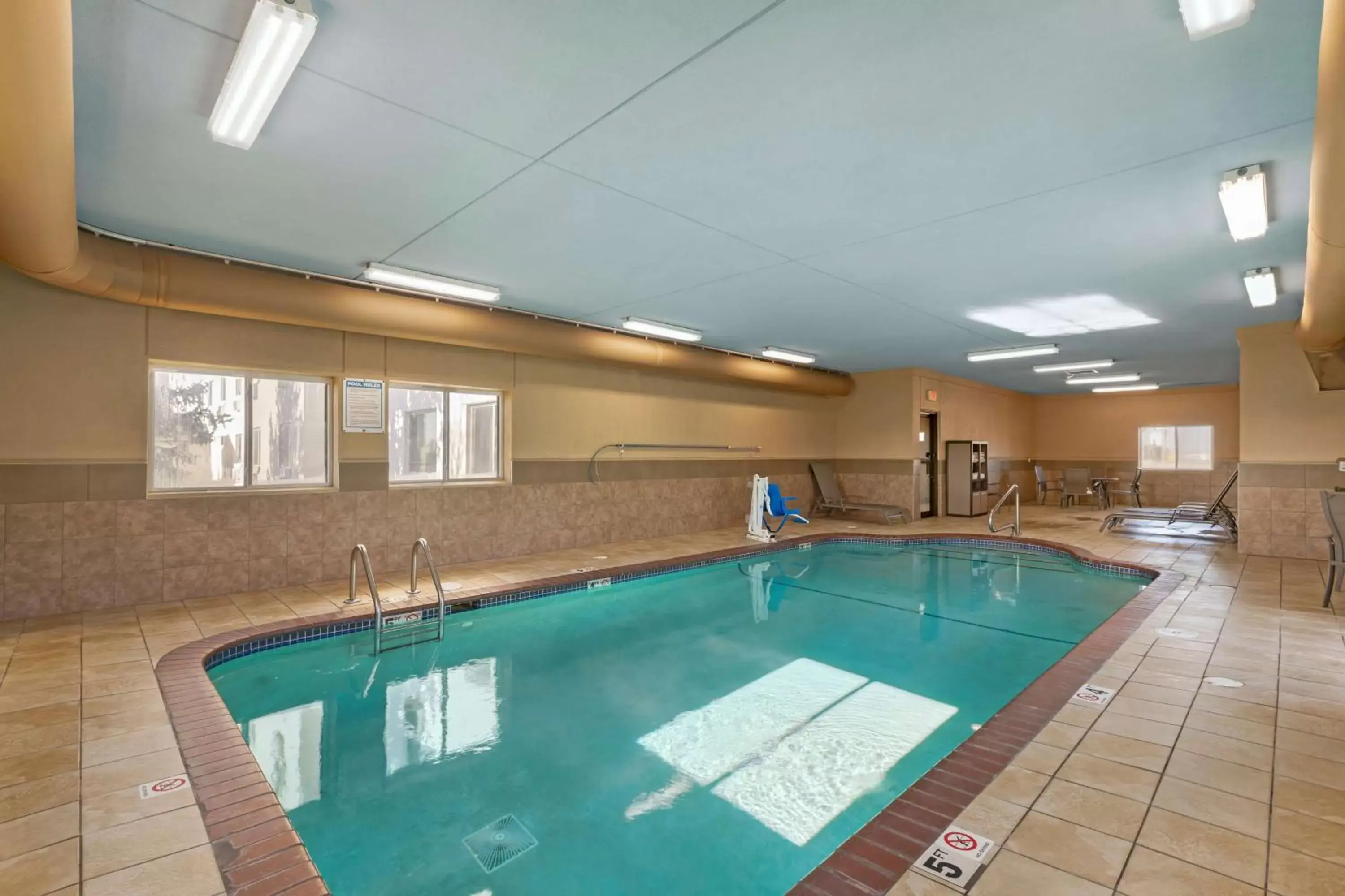 Pool view, Swimming Pool in Best Western Plus Altoona Inn