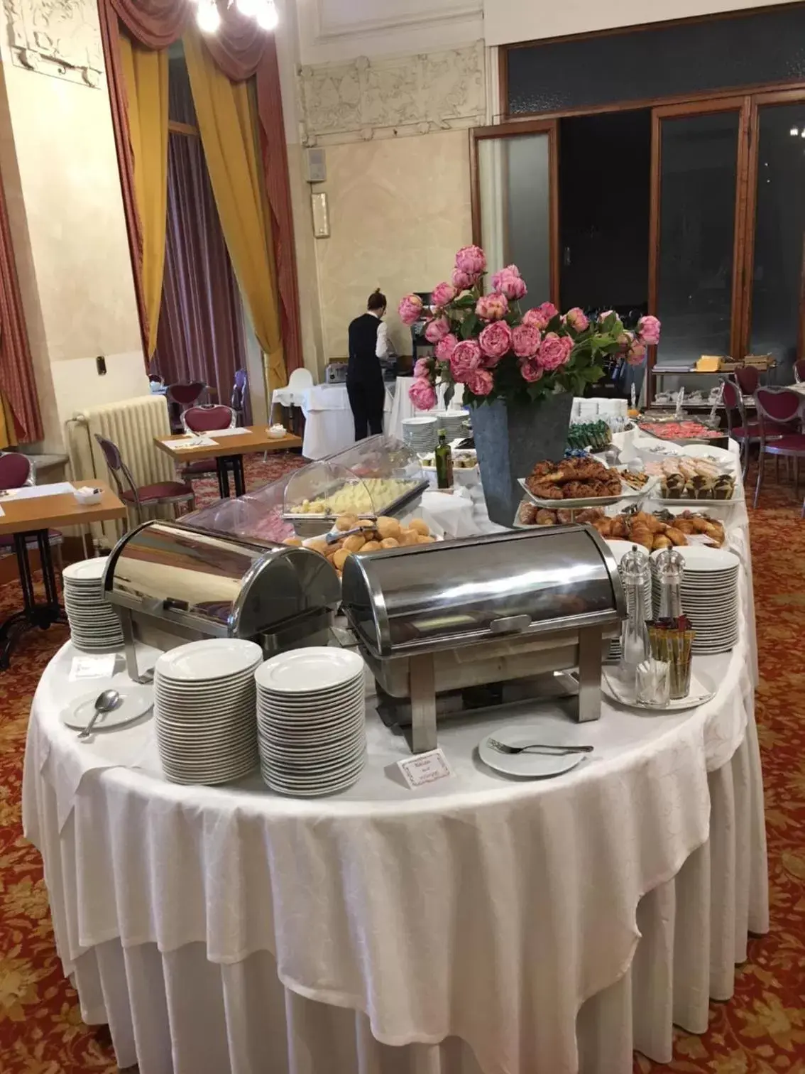 Buffet breakfast, Restaurant/Places to Eat in Palace Grand Hotel Varese