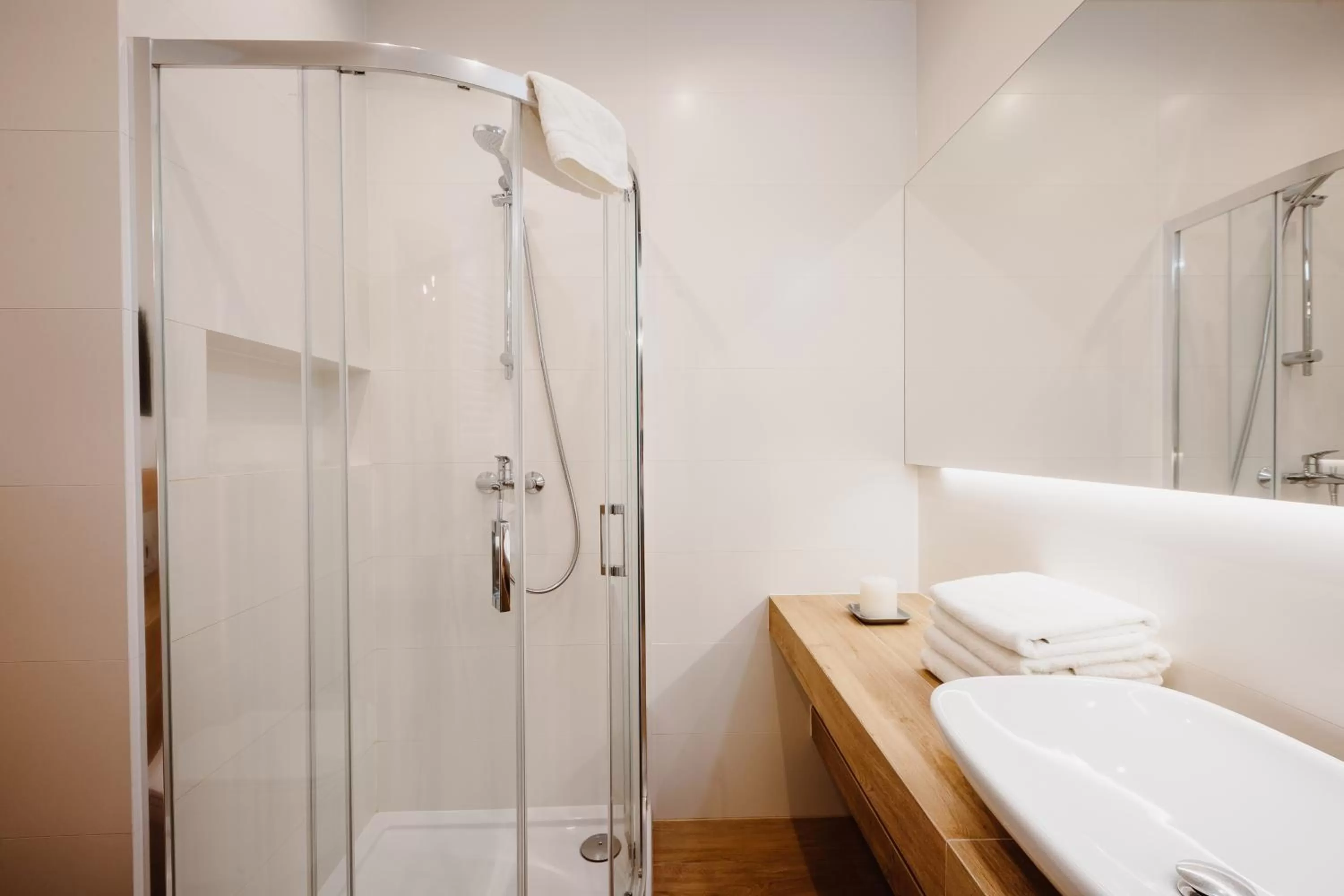 Shower in 4Seasons﻿ Apartments Cracow
