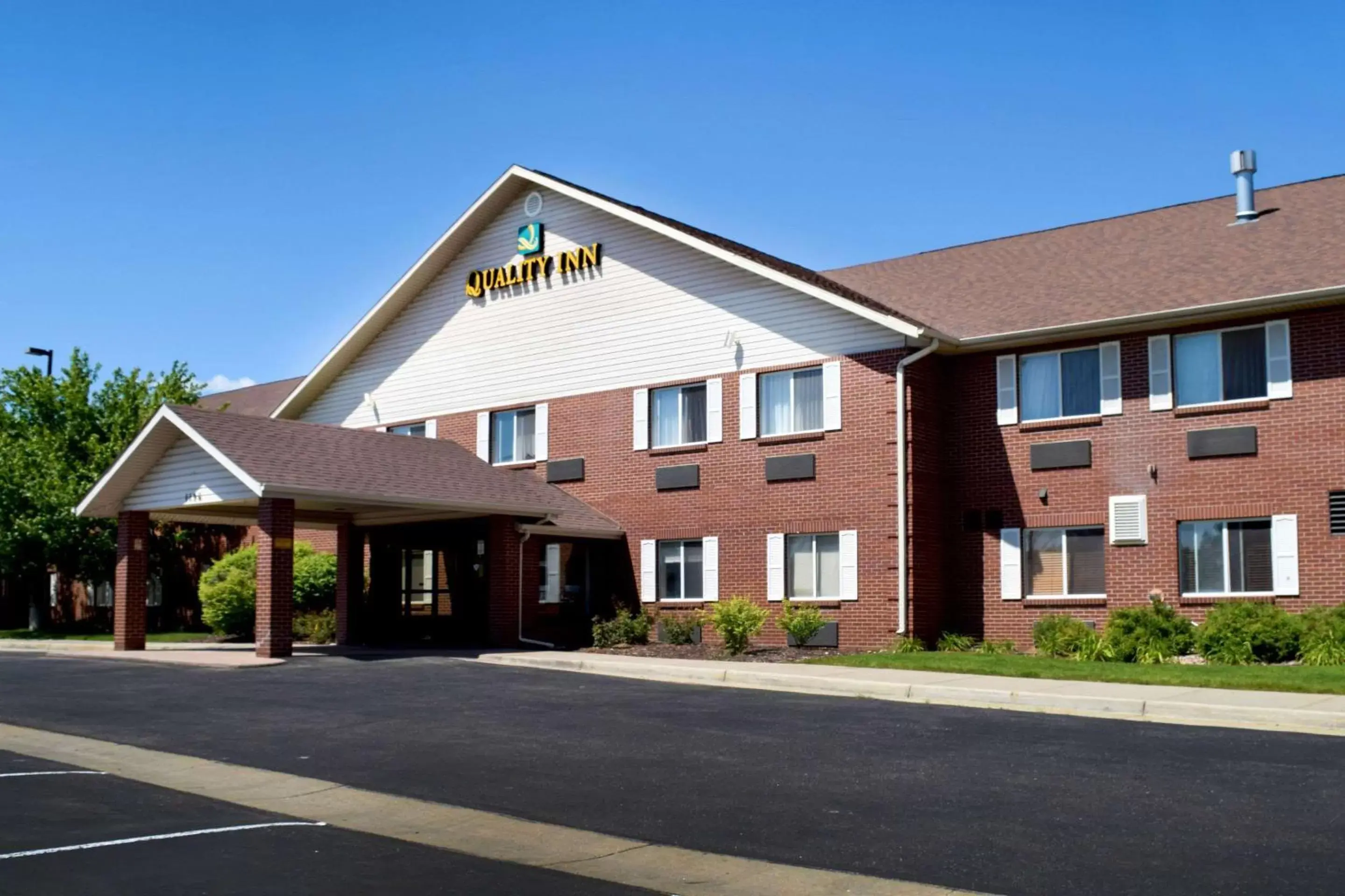 Property Building in Quality Inn Louisville - Boulder