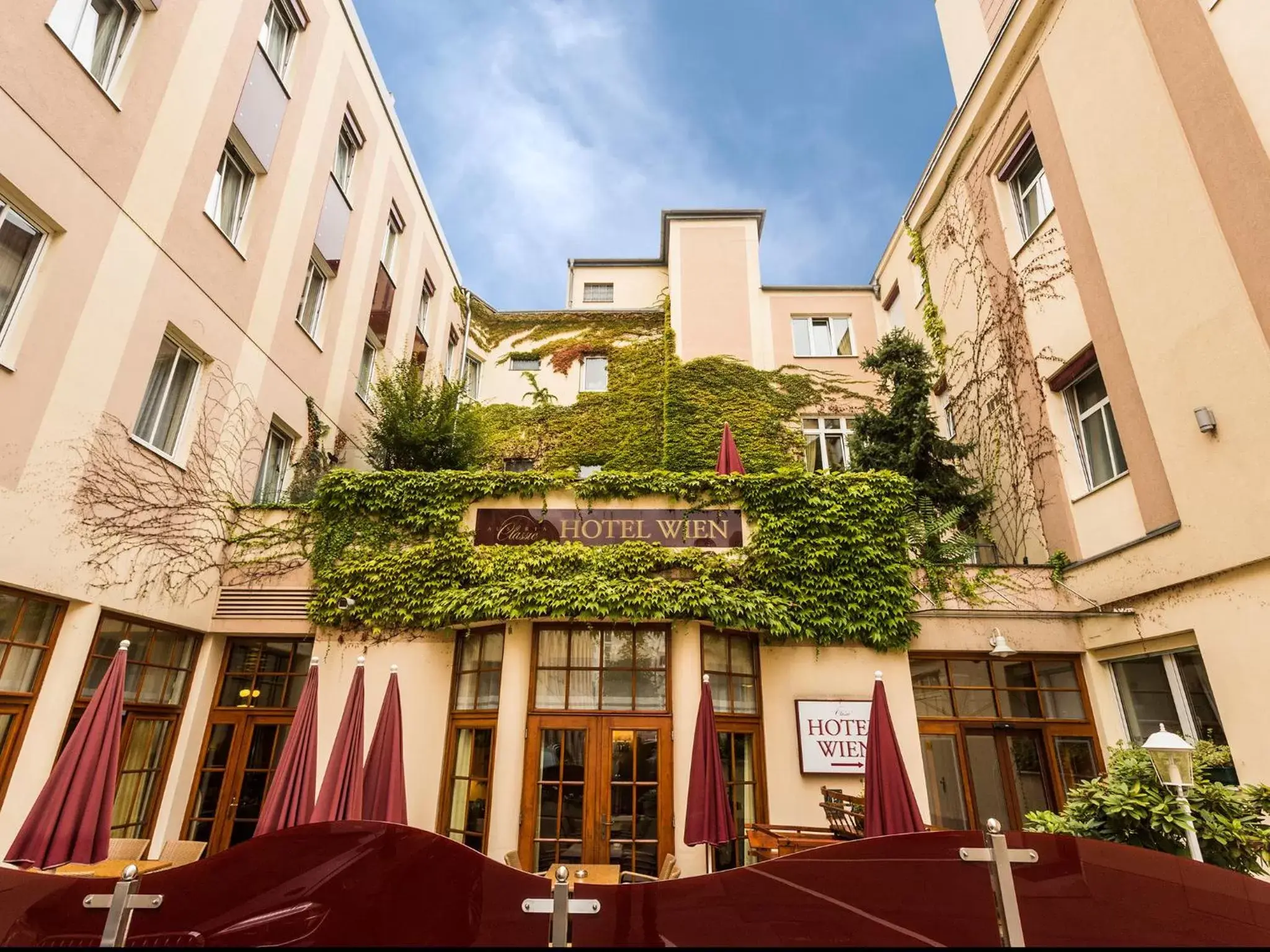 Patio, Property Building in Austria Classic Hotel Wien