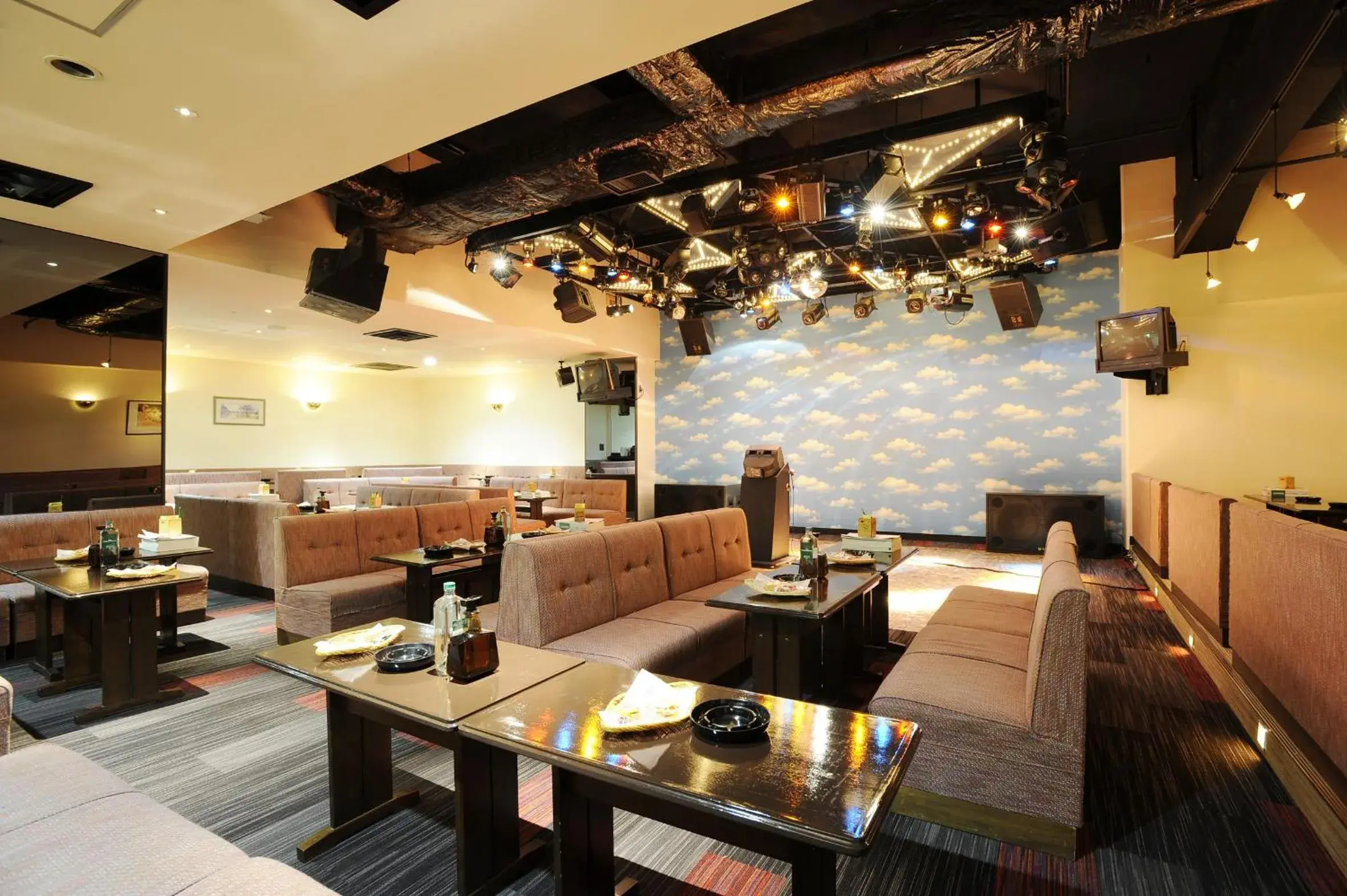 Karaoke, Restaurant/Places to Eat in Hotel Taisetsu