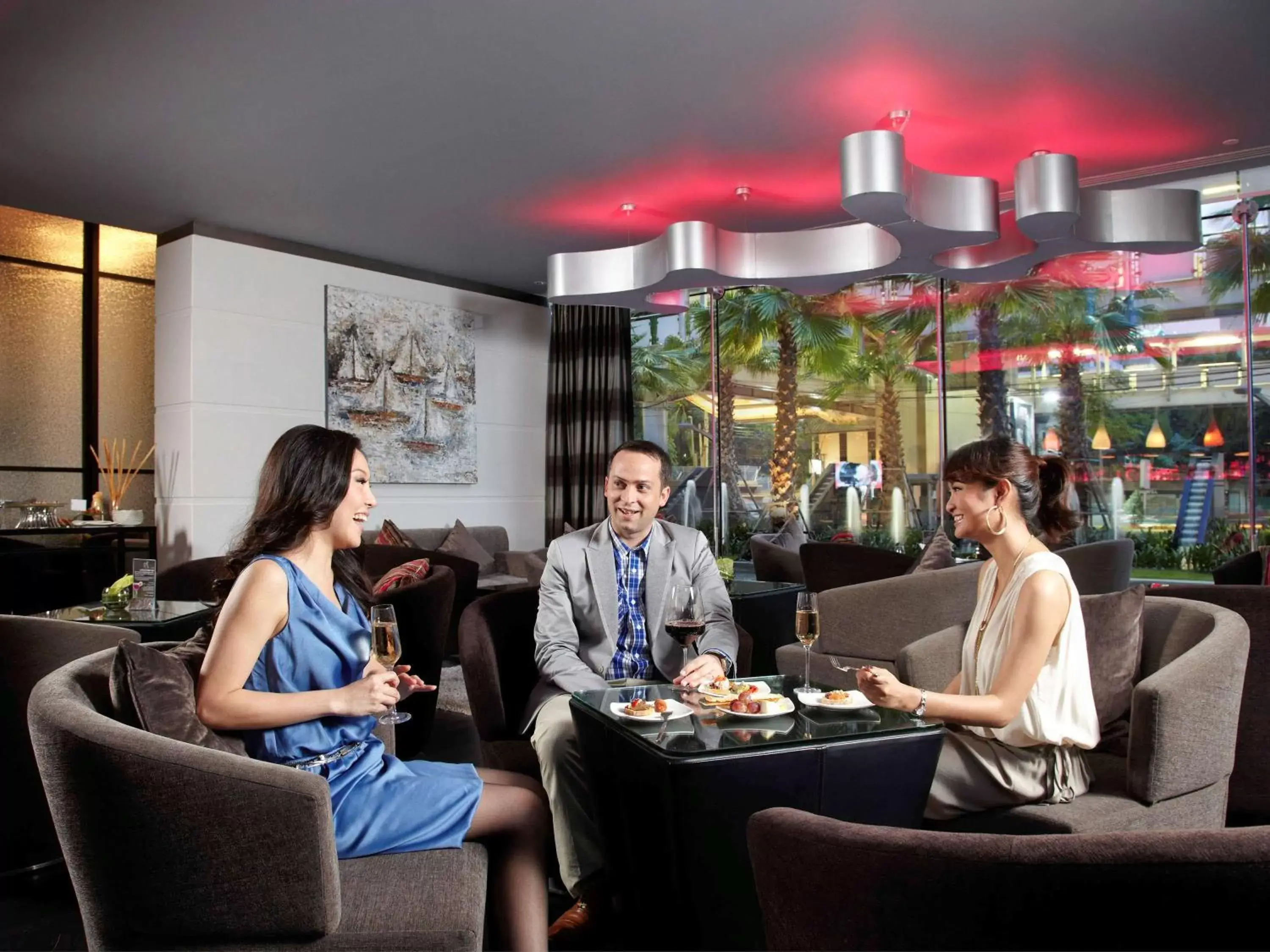 Lounge or bar, Restaurant/Places to Eat in Novotel Bangkok Ploenchit Sukhumvit
