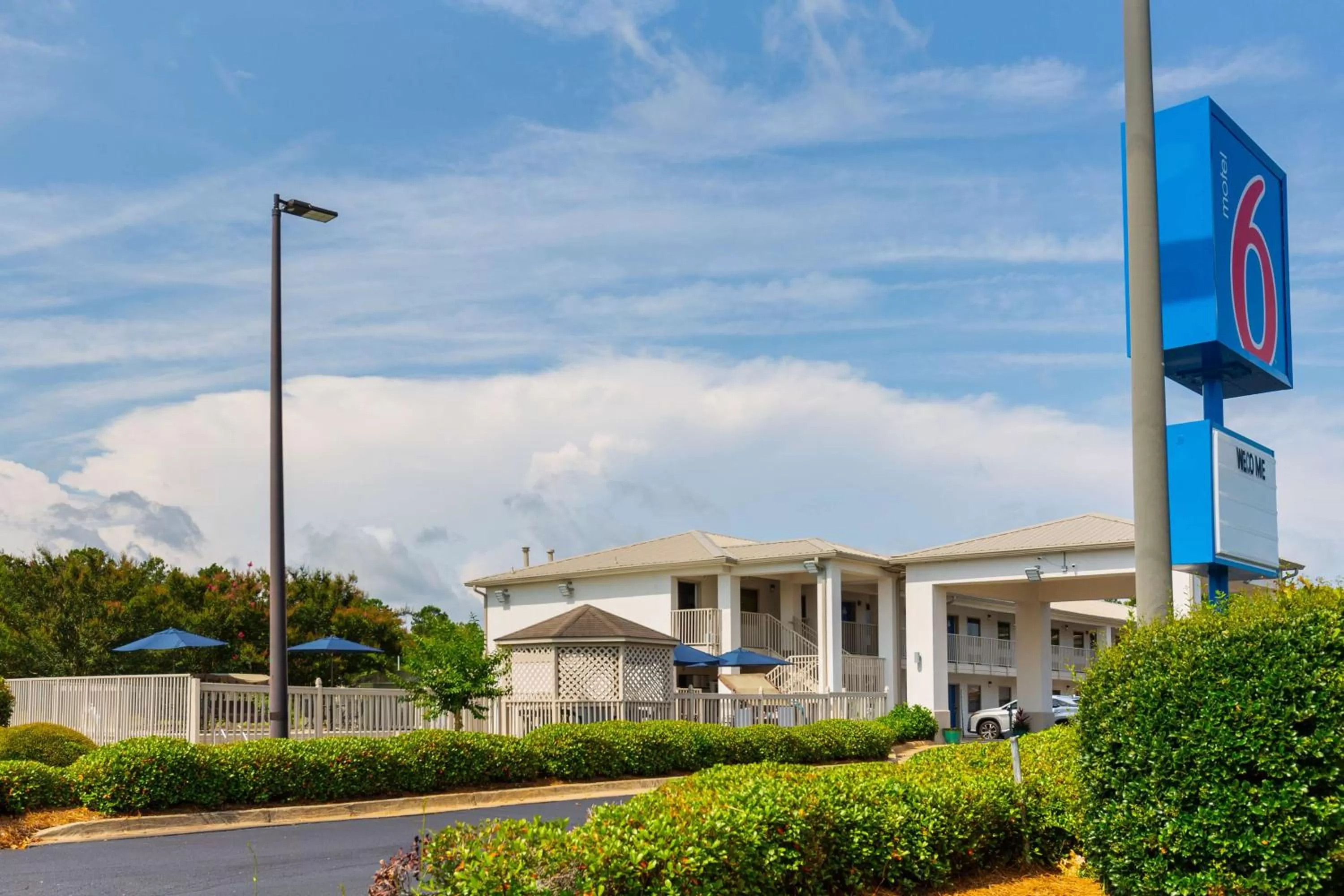 Property building in Motel 6-Albany, GA