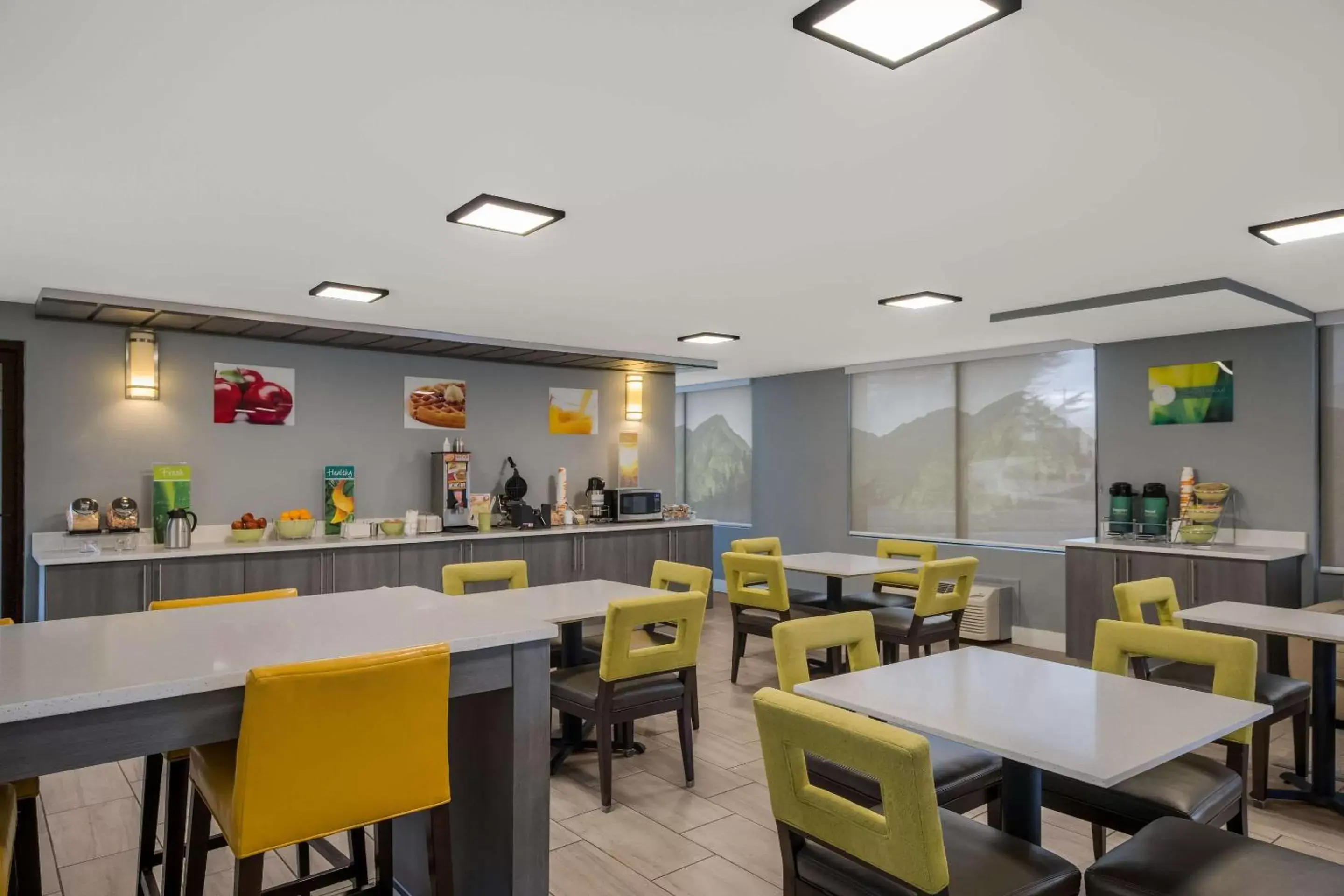 Breakfast, Restaurant/Places to Eat in Quality Inn Asheville Airport