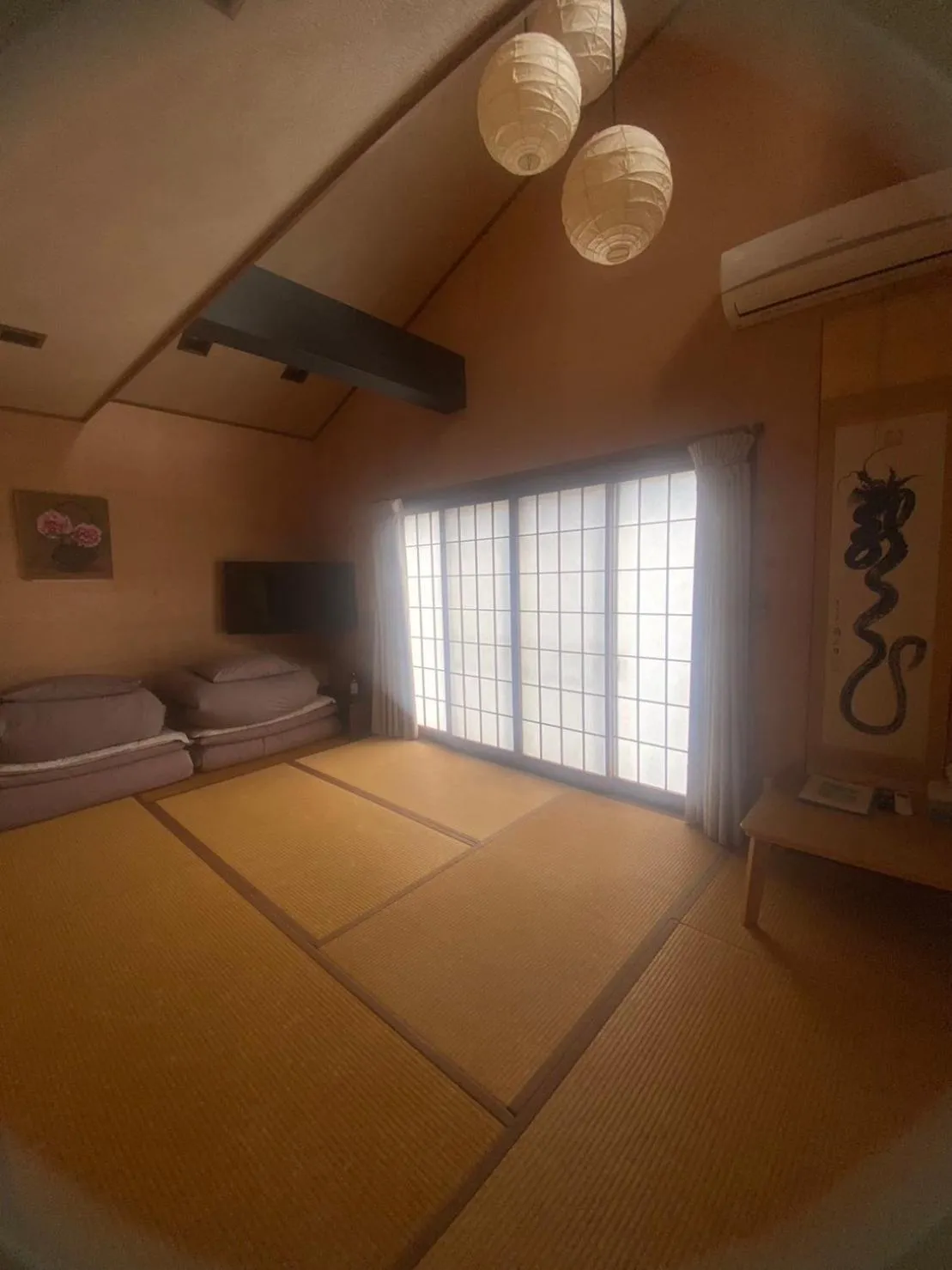 Bed in Minato Oasis Numazu / 沼津観光の中心、伊豆観光の拠点に好立地！沼津港に位置し交通・飲食・コンビニ等至便です！