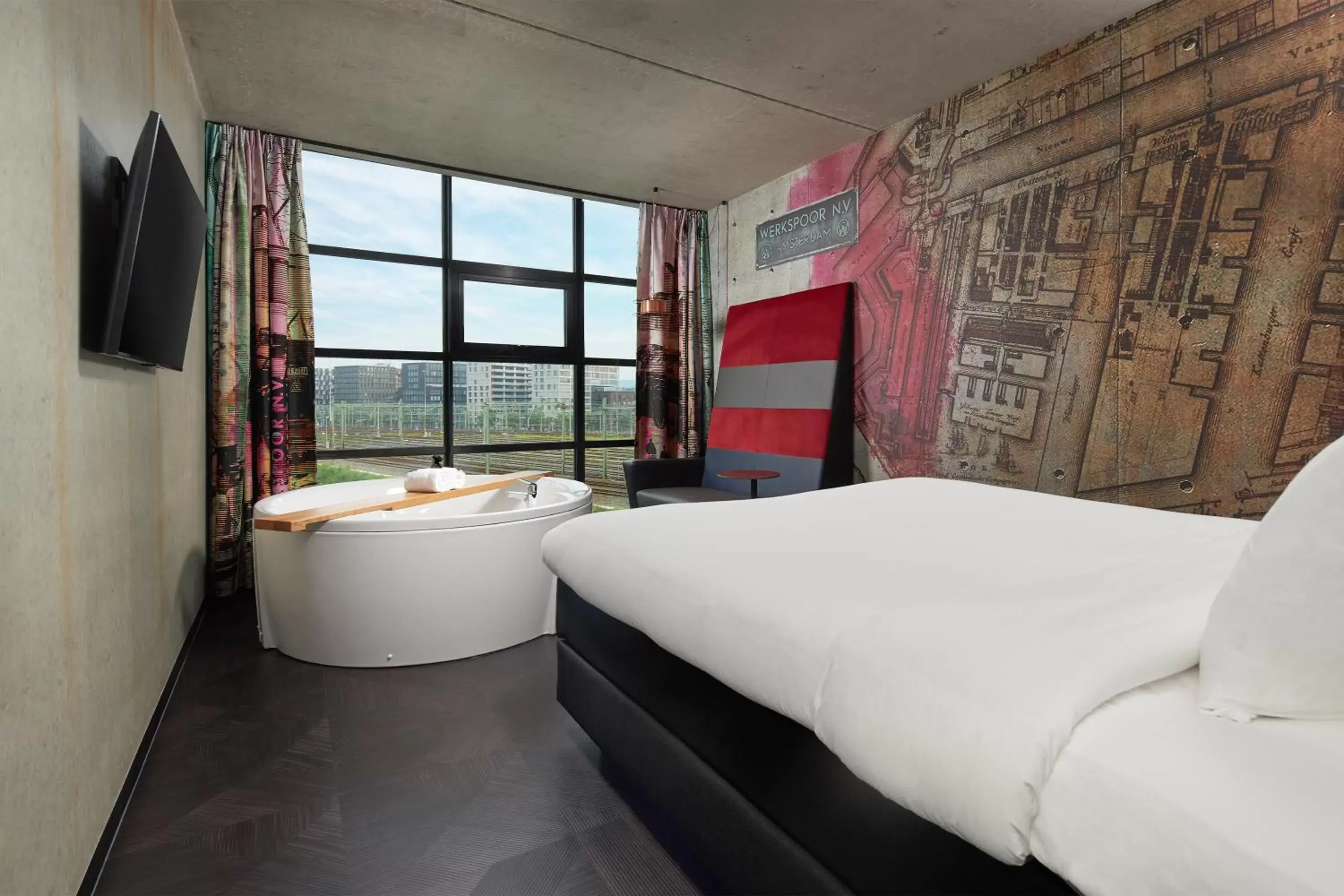 Photo of the whole room in Inntel Hotels Amsterdam Landmark