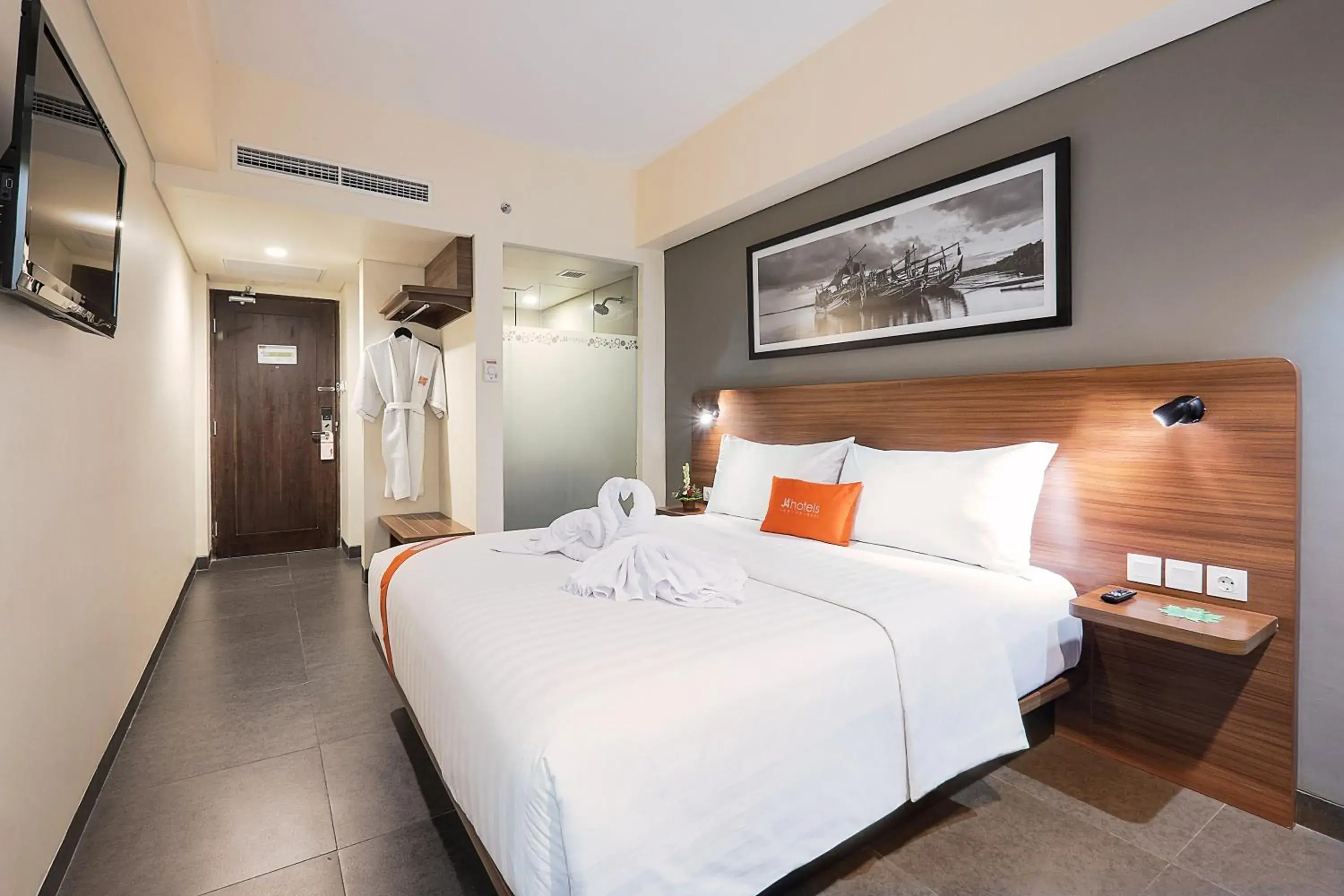 Bedroom, Bed in J4 Hotels Legian