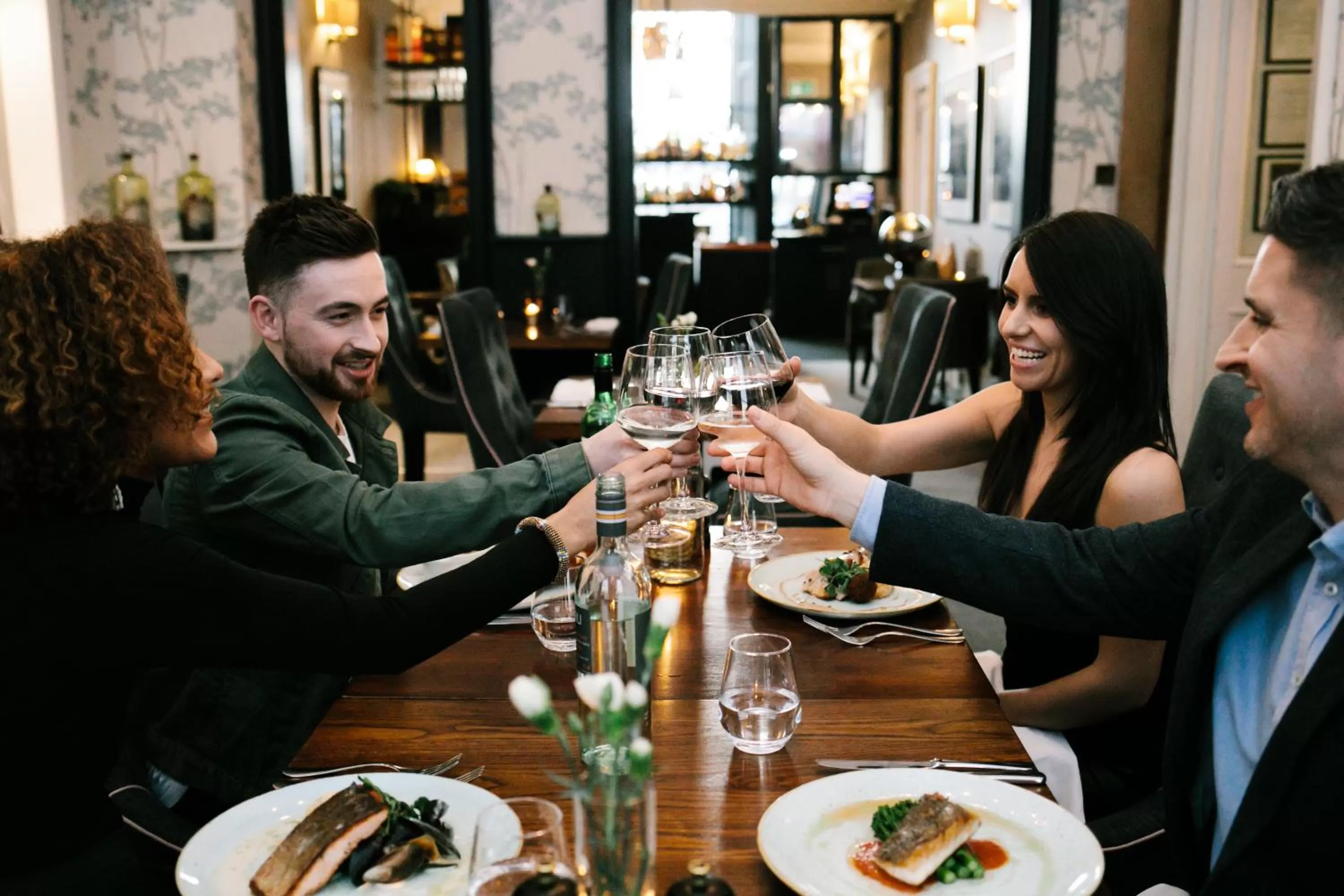 Restaurant/places to eat in Nira Caledonia