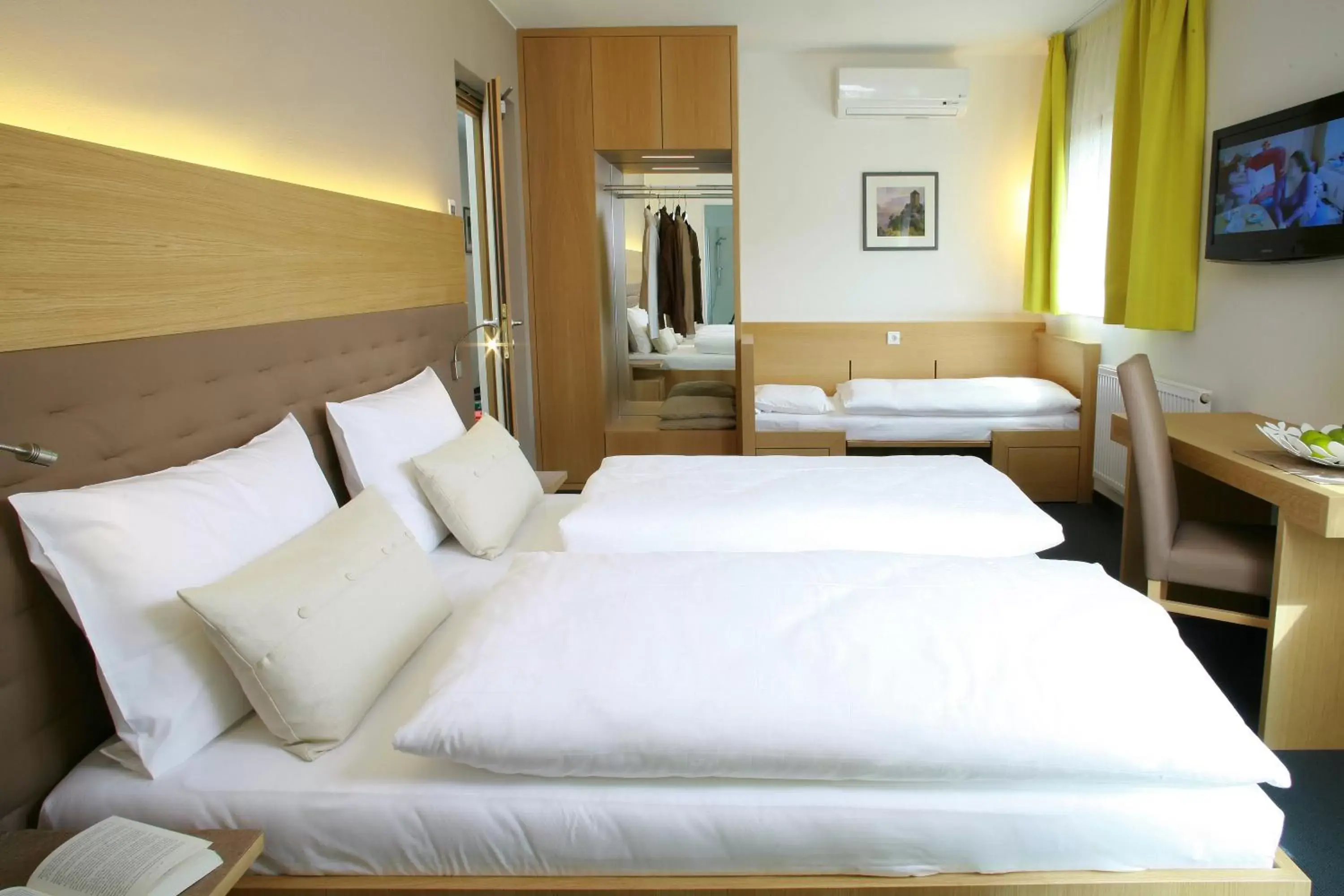 Bedroom, Bed in Hotel Post Gries