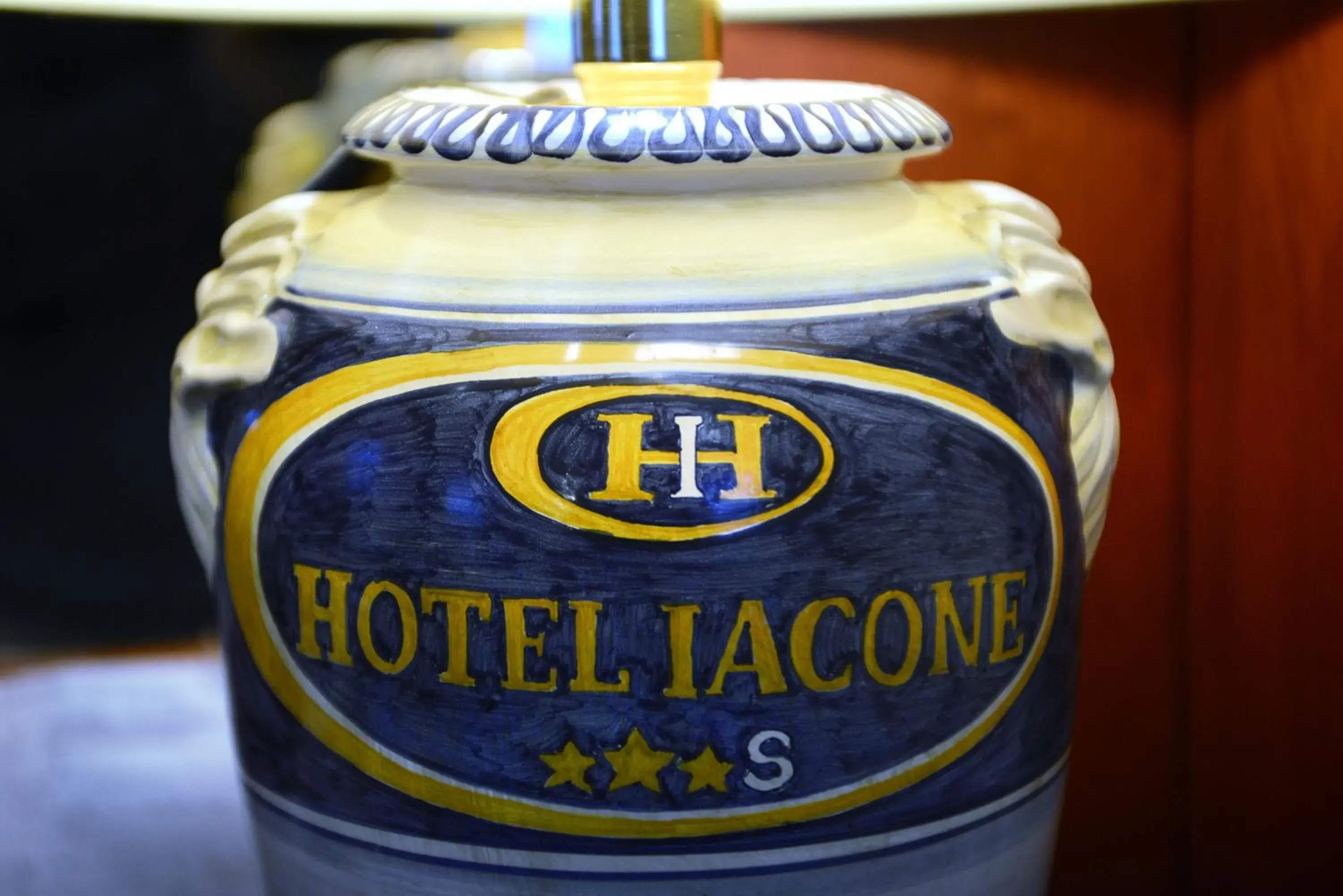 Decorative detail in Hotel Iacone