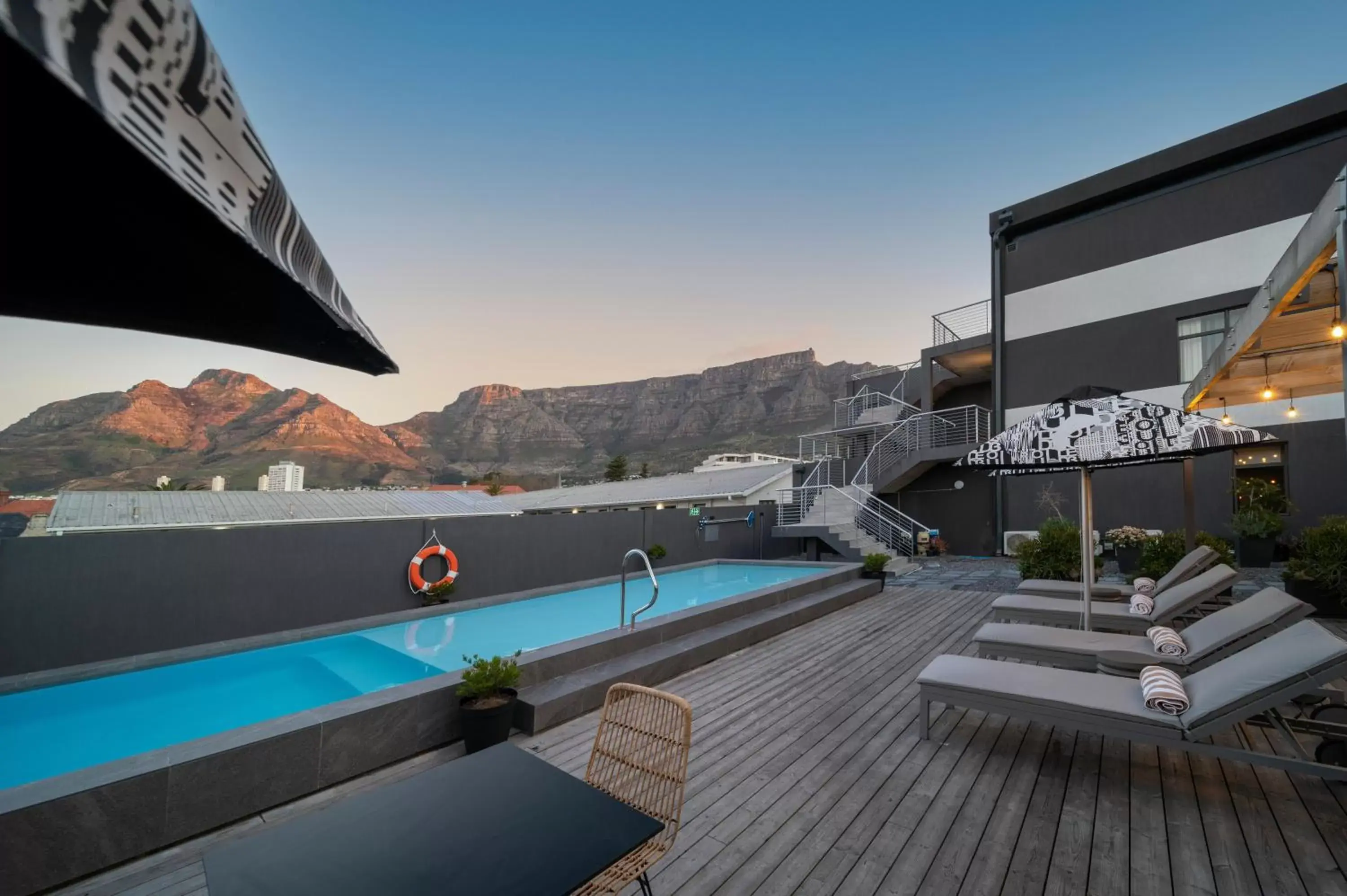 Property building, Swimming Pool in Kloof Street Hotel - Lion Roars Hotels & Lodges