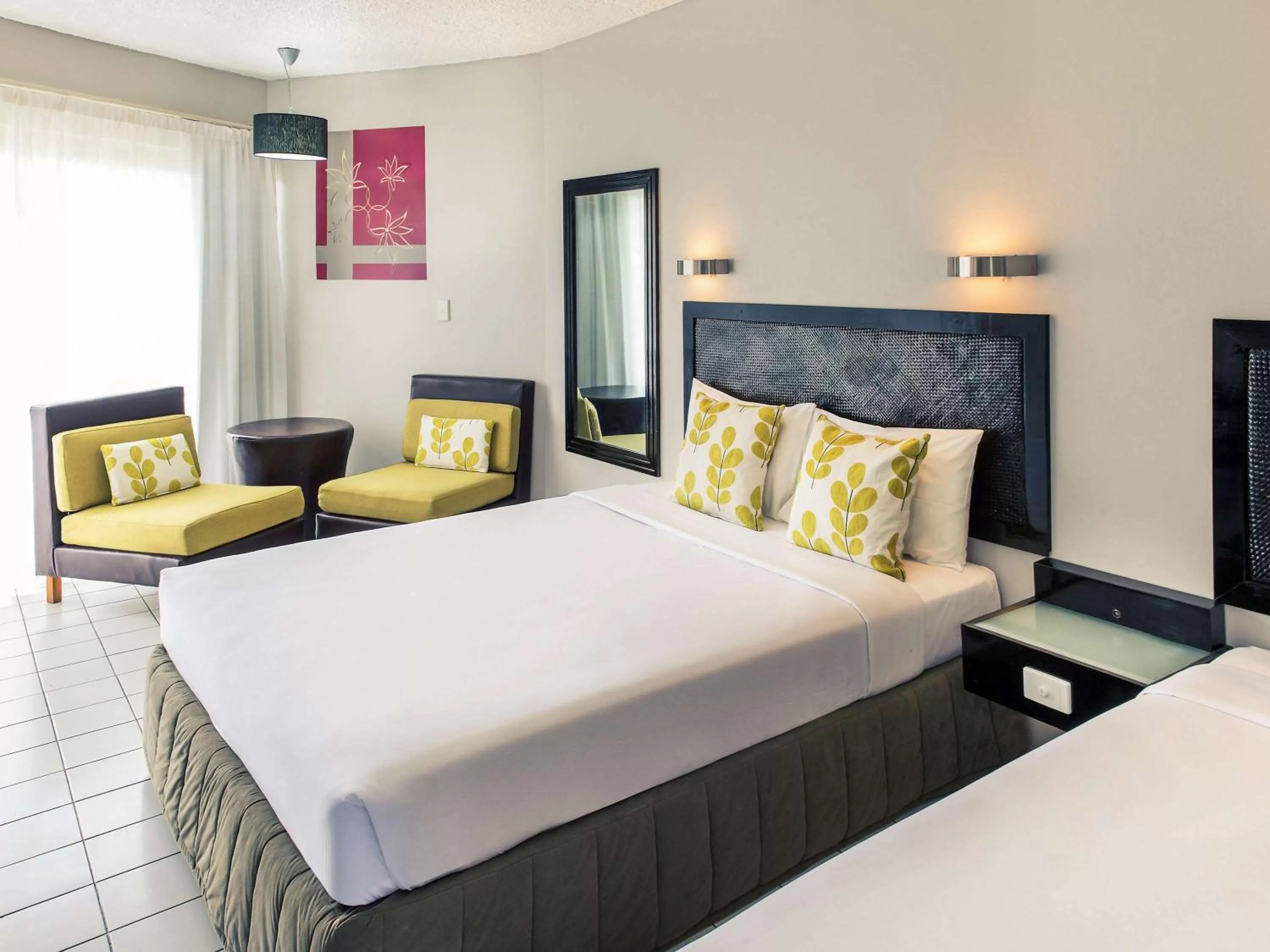 Photo of the whole room, Bed in Mercure Nadi