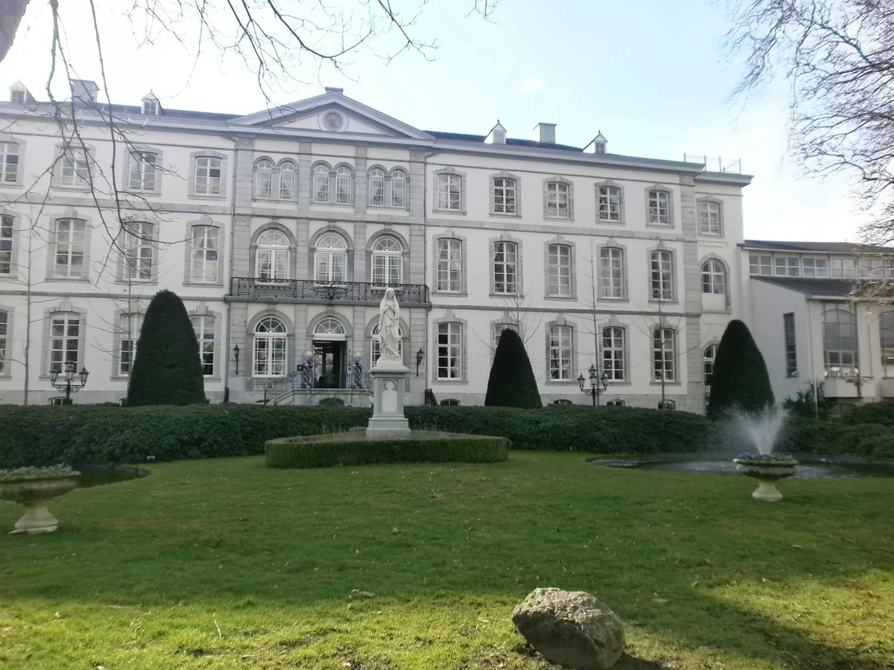 Nearby landmark in B&B Von Clermont Park