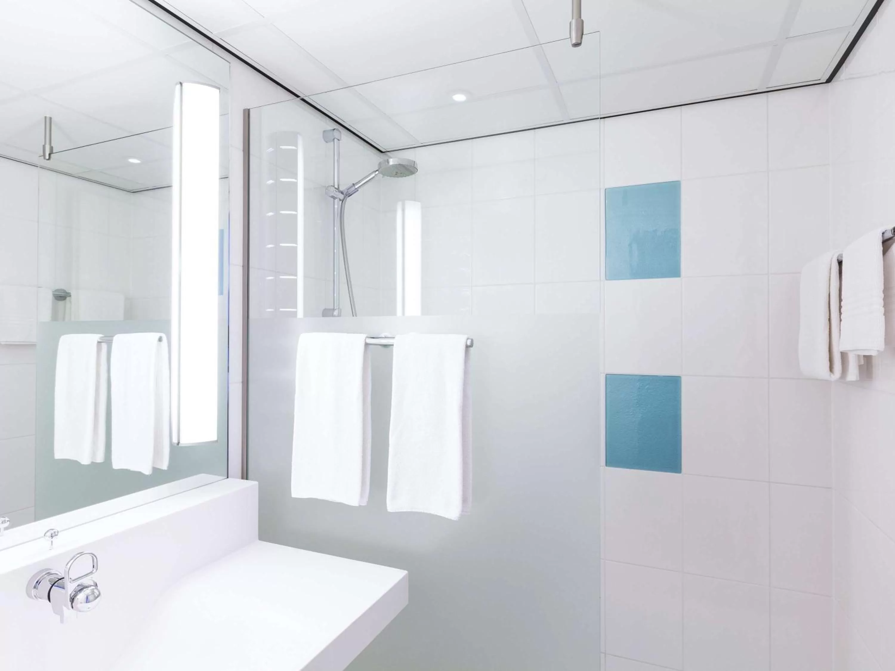 Photo of the whole room in Novotel Rotterdam - Schiedam