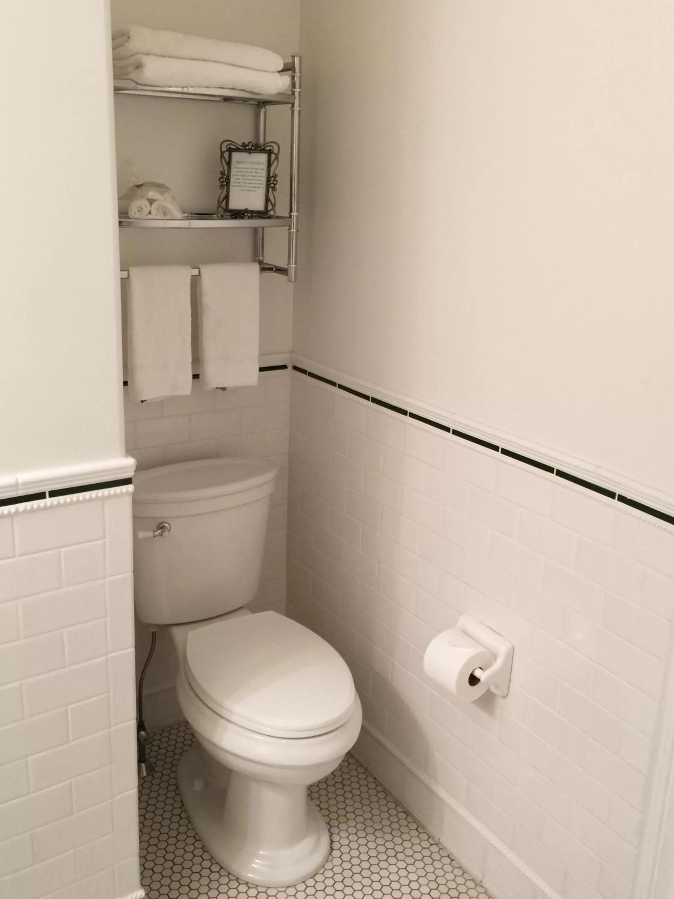 Toilet in Frederick William House