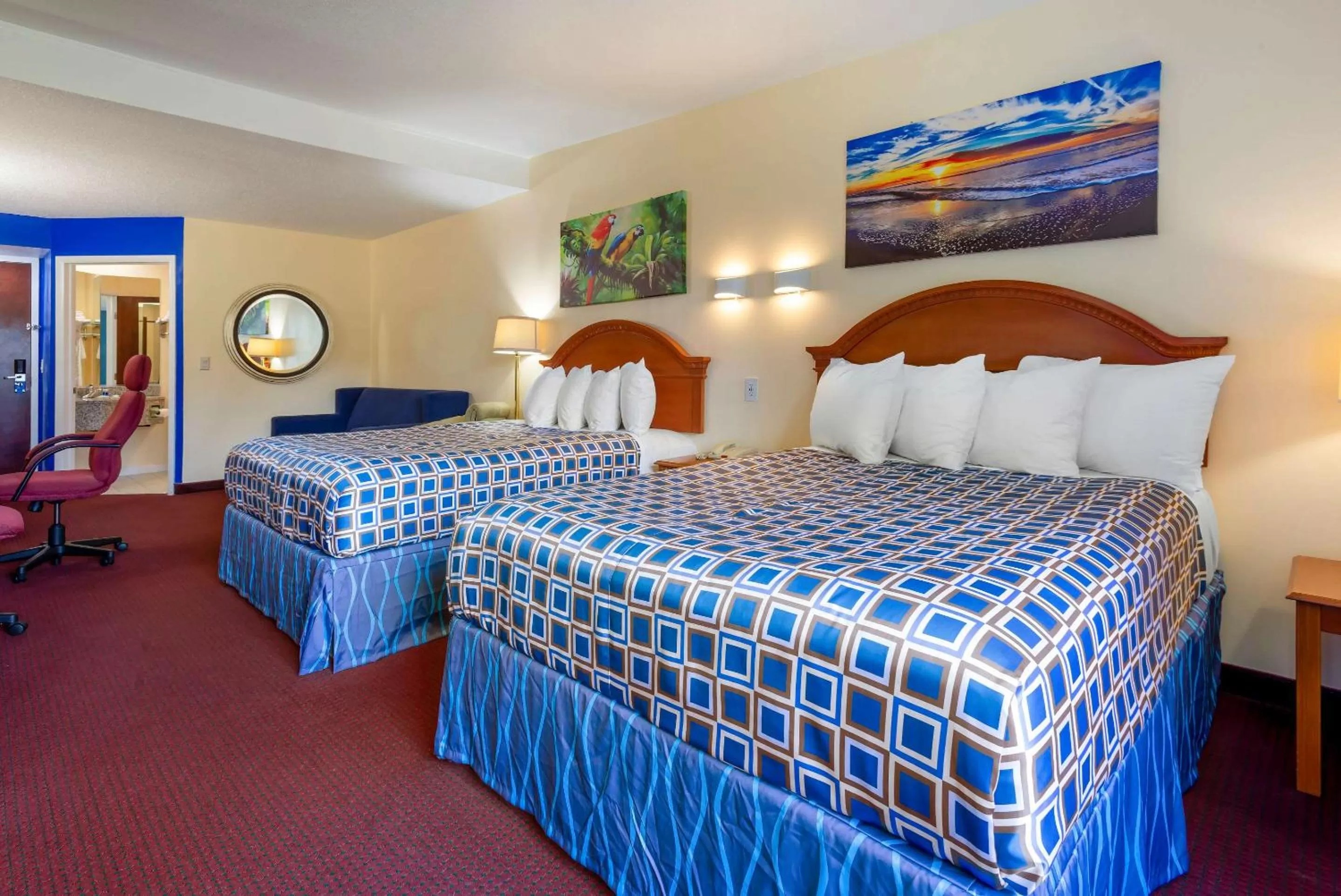 Bedroom, Bed in Rodeway Inn & Suites New Paltz - Hudson Valley