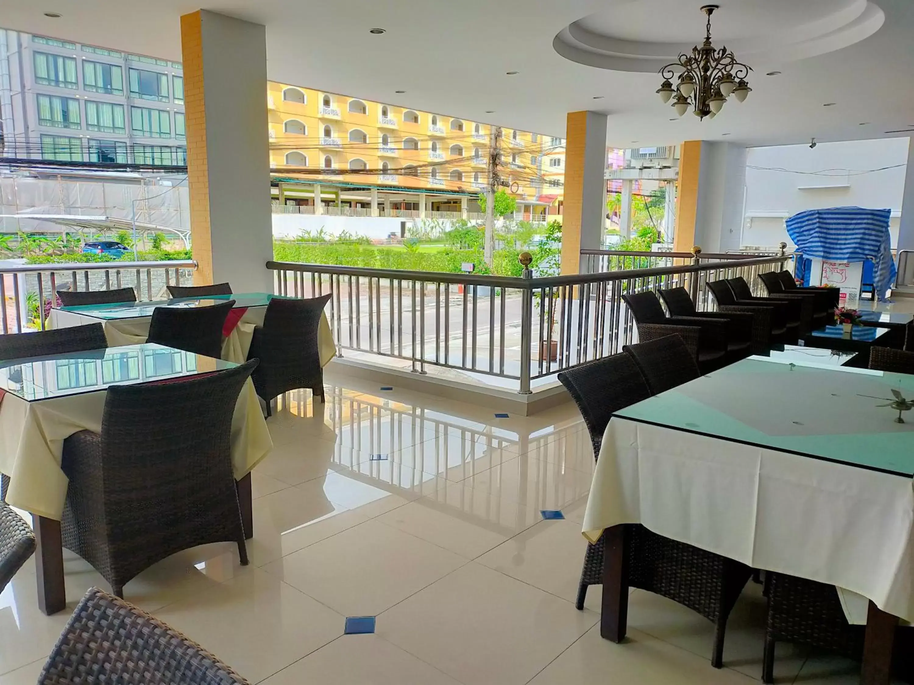 Restaurant/places to eat in soi2inn Restaurant/places to eat in soi2inn