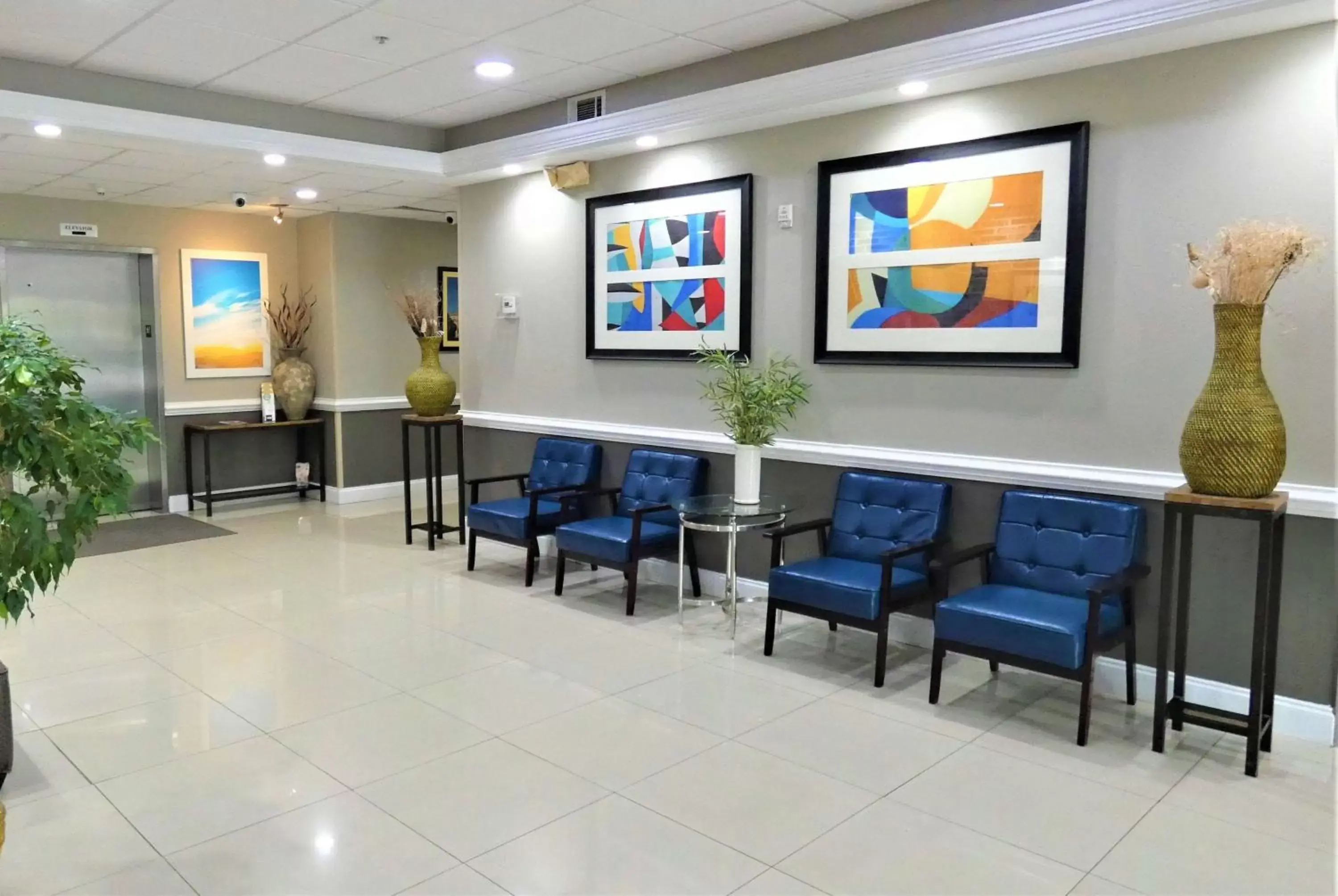 Lobby or reception, Lobby/Reception in Days Inn & Suites by Wyndham Savannah North I-95