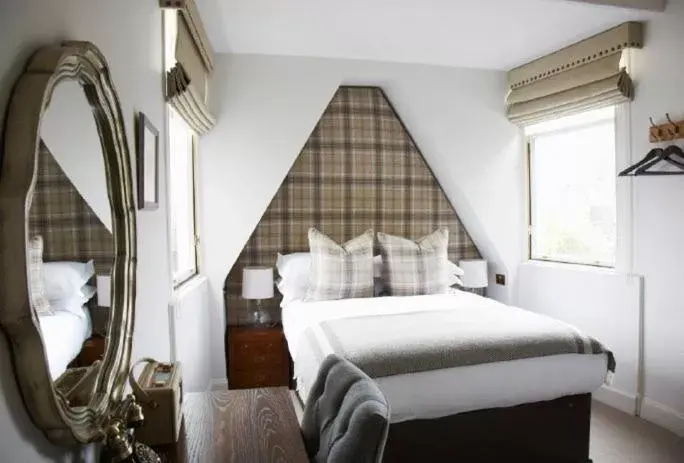 Bed in The Roseate Edinburgh