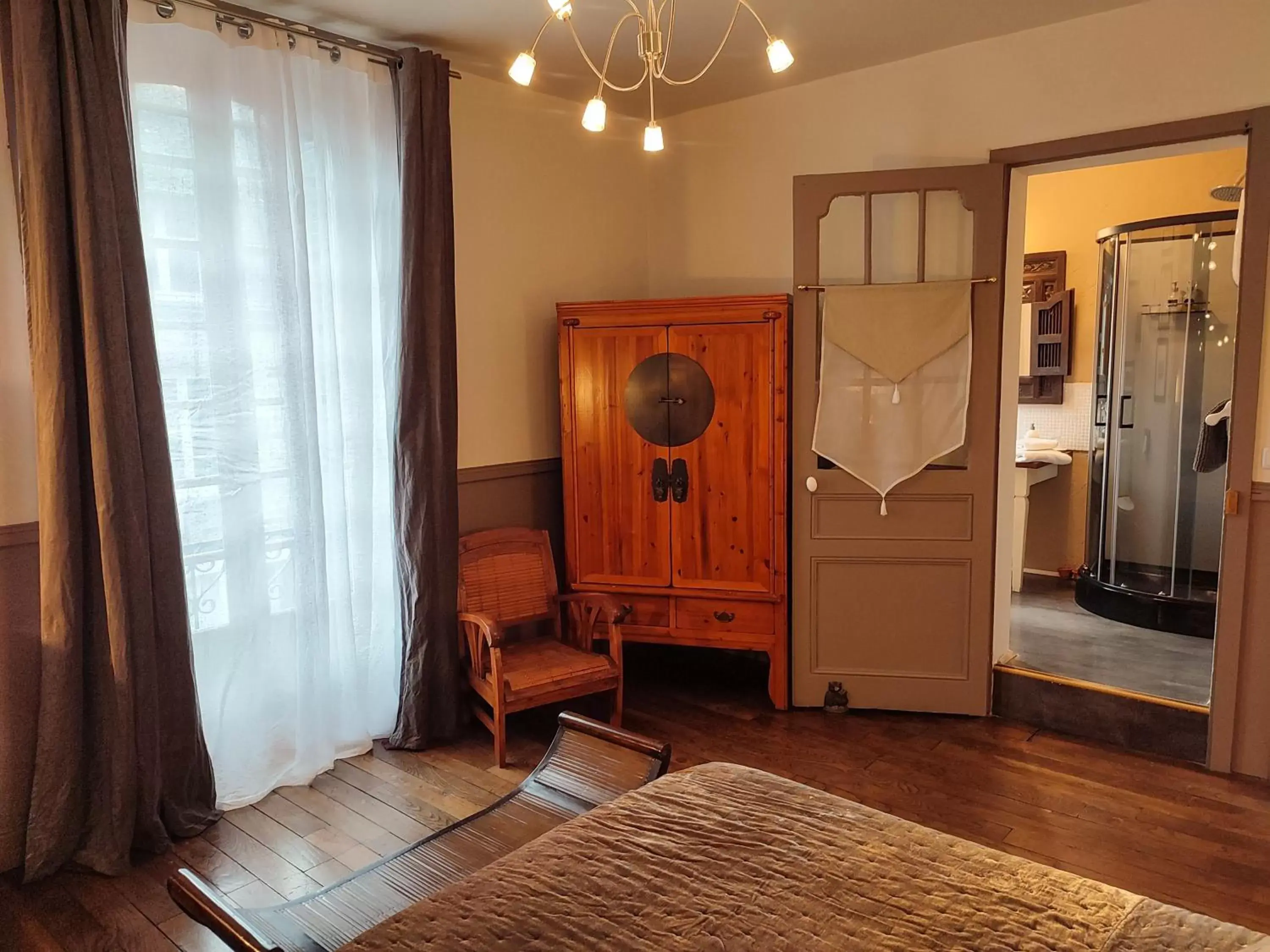 Bedroom in Chambres d'Hotes Le 1900