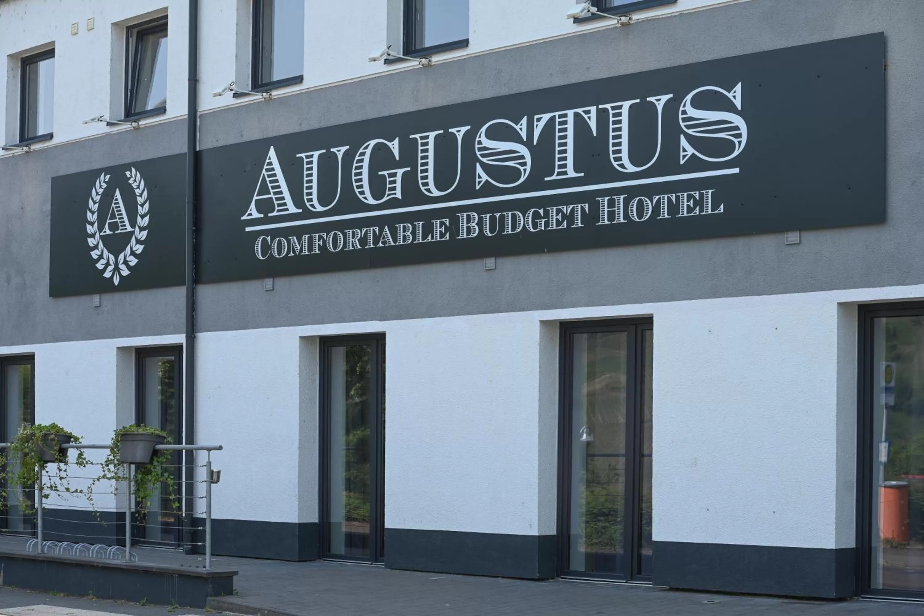 Logo/Certificate/Sign in Augustus Hotel Bernkastel - Comfortable Budget Hotel