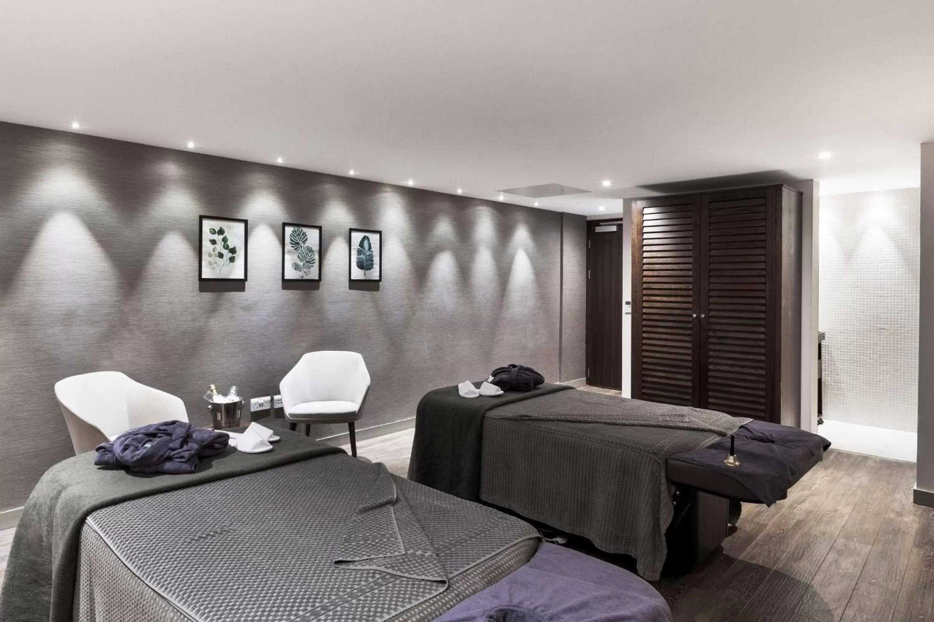 Spa and wellness centre/facilities, Bed in Radisson Blu Hotel, Edinburgh City Centre