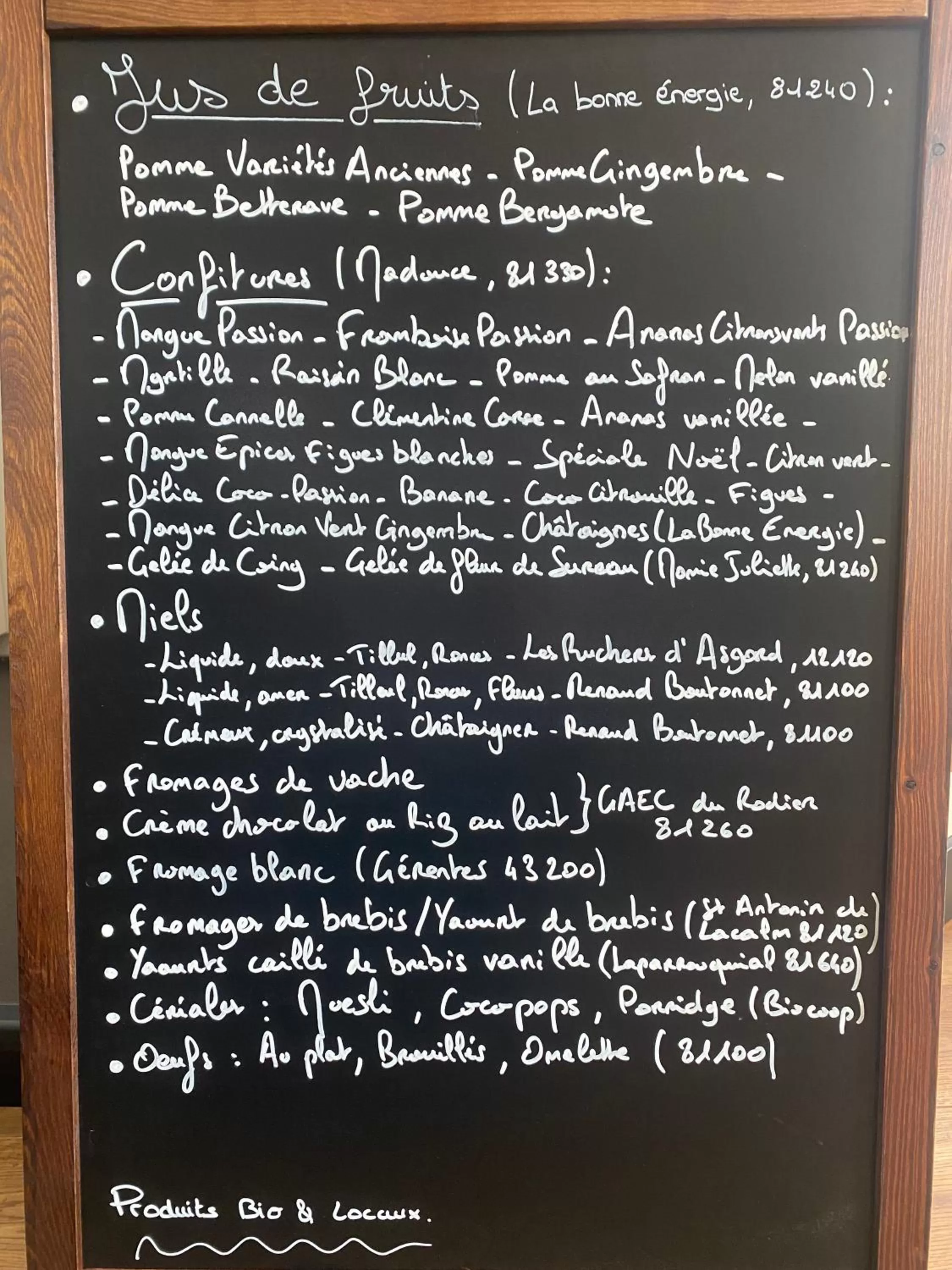 Breakfast in Le Miredames Hôtel-Bar