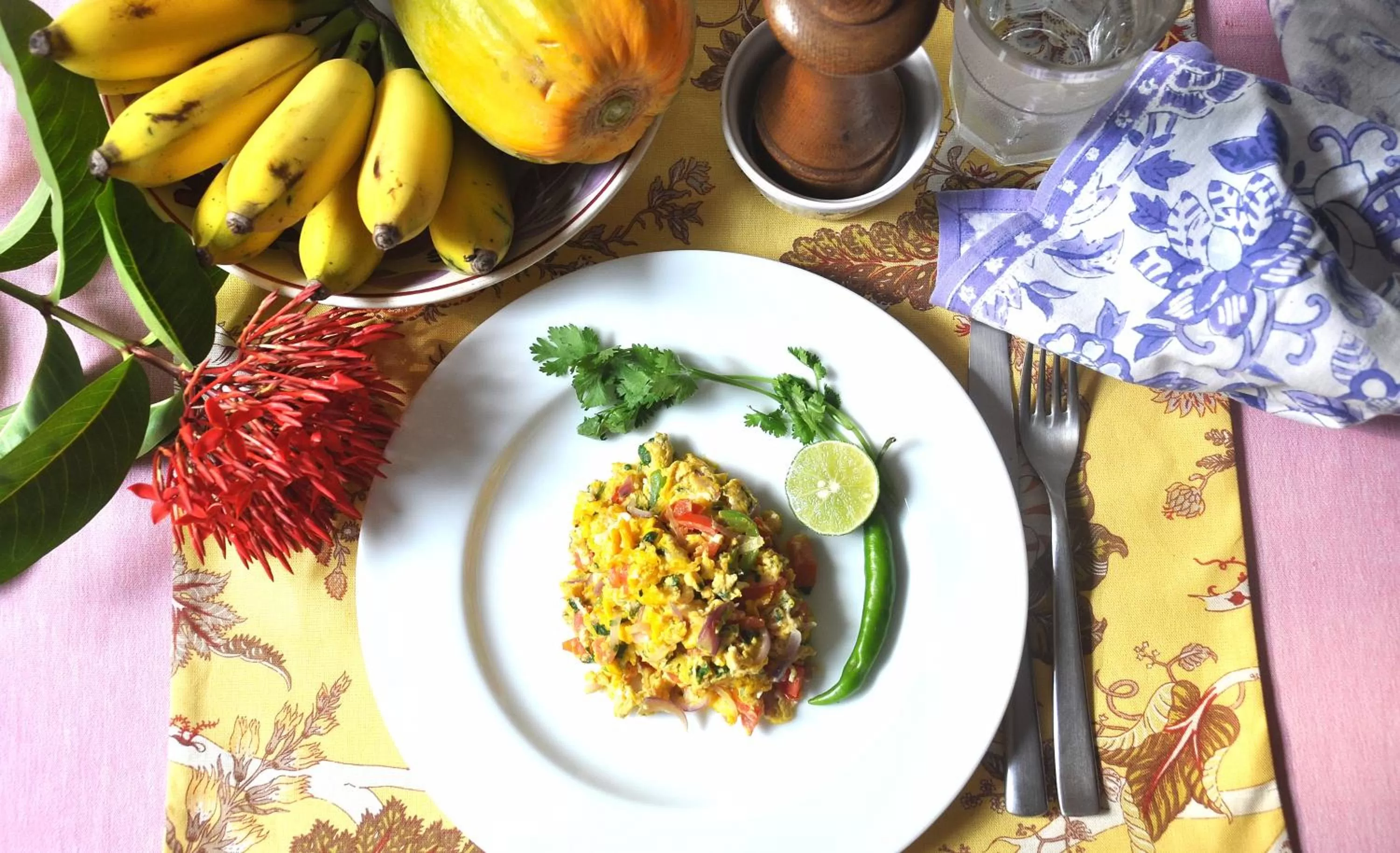 Breakfast in Villa Jacaranda