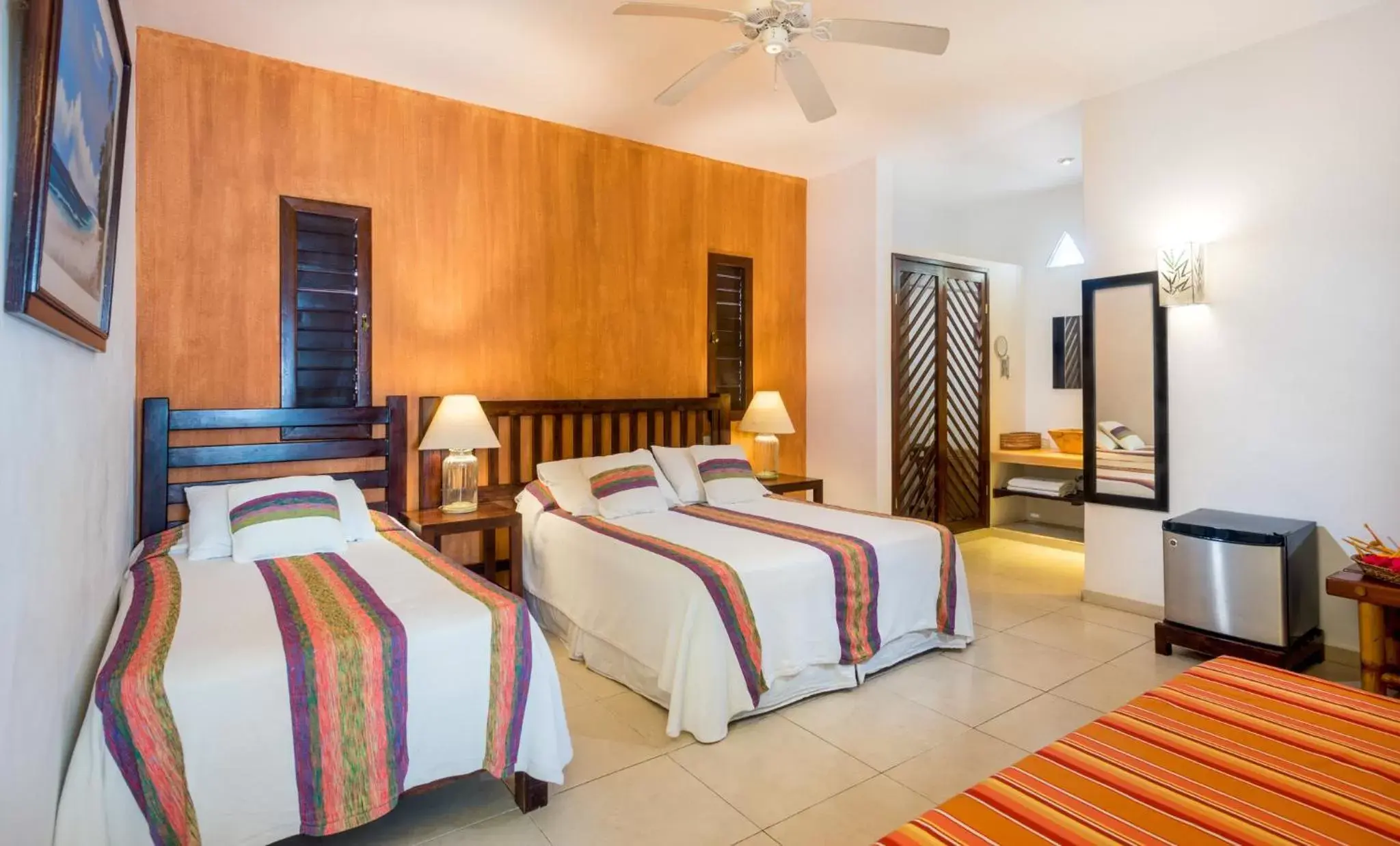 Photo of the whole room, Bed in Villas El Encanto Cozumel
