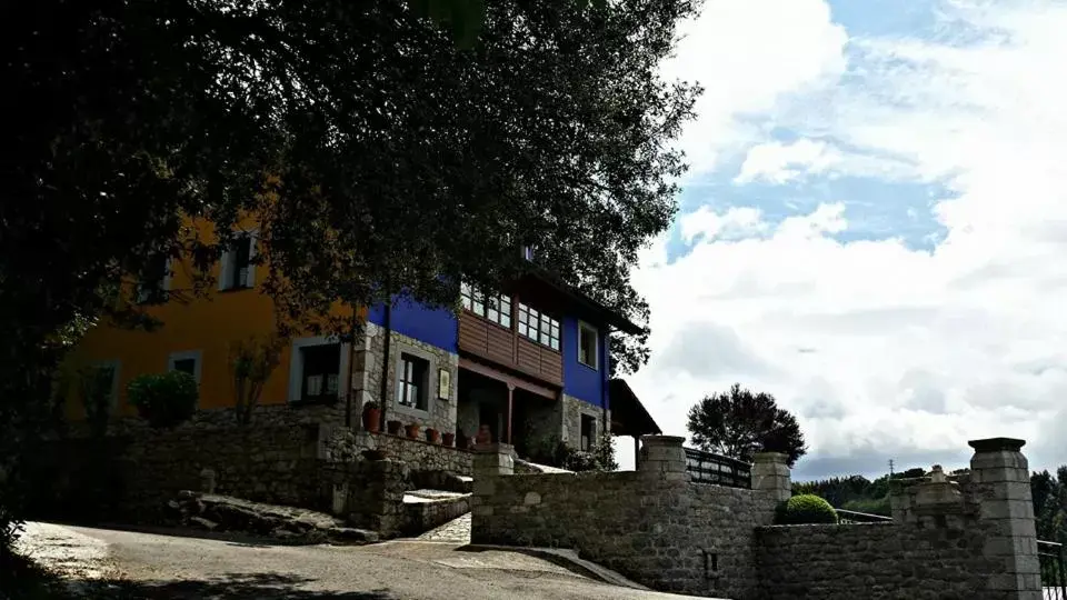 Property Building in La Biesca Sebreñu
