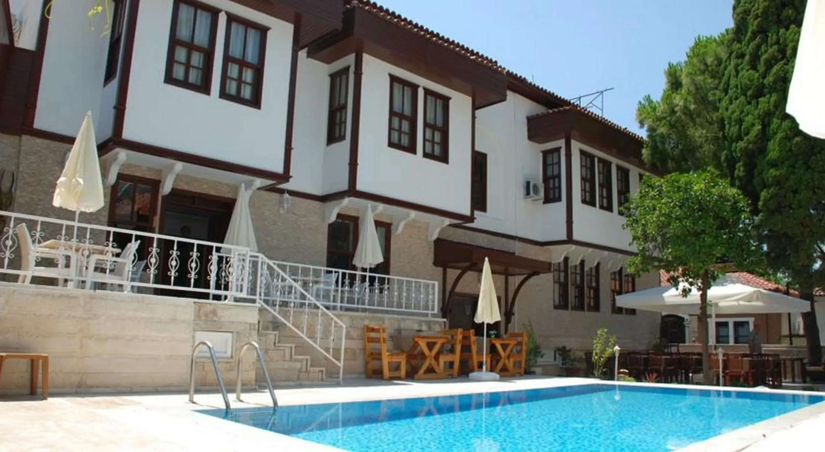 Property Building in Urcu Hotel