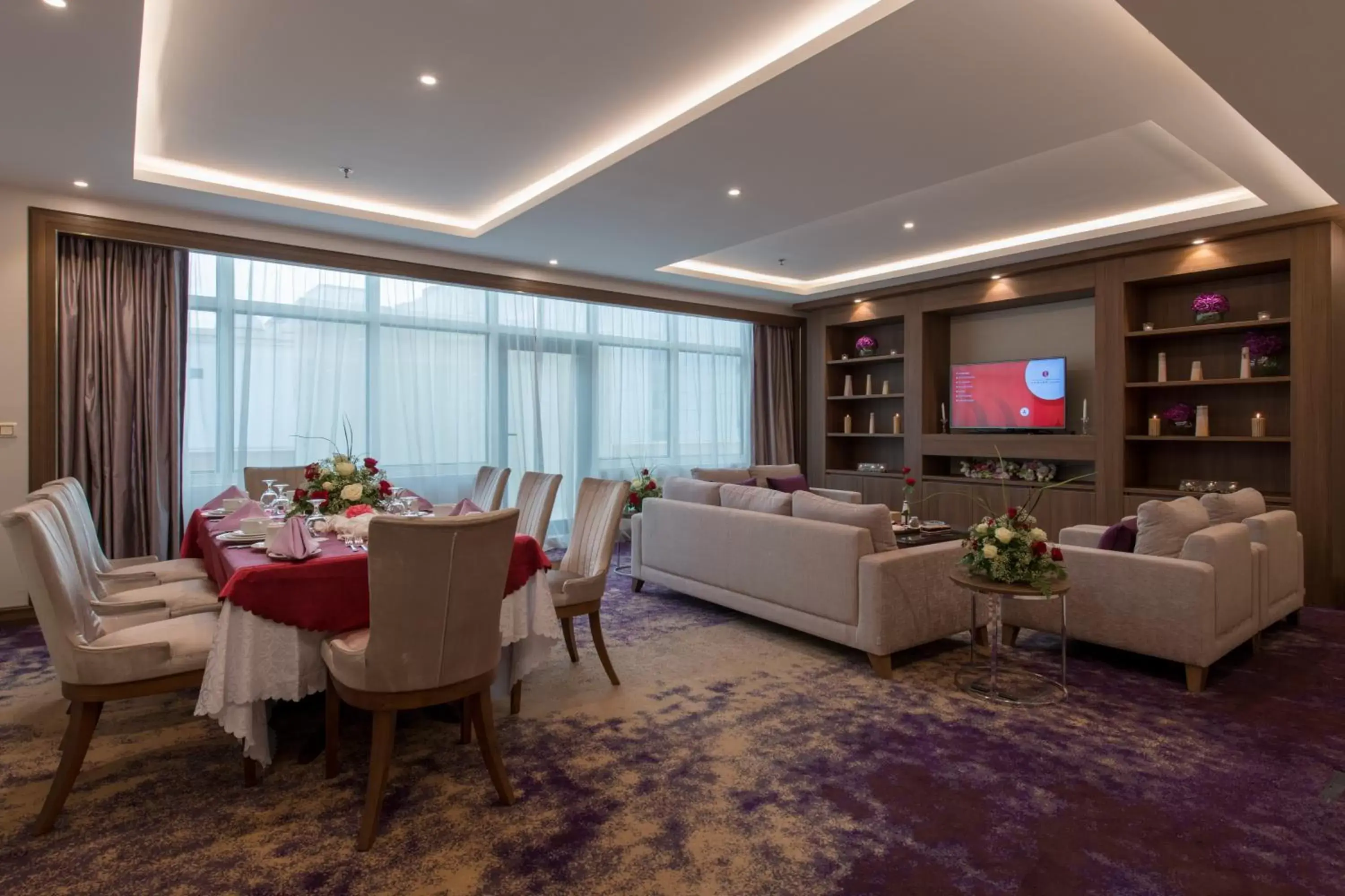 Dining area in Ramada by Wyndham Continental Jeddah