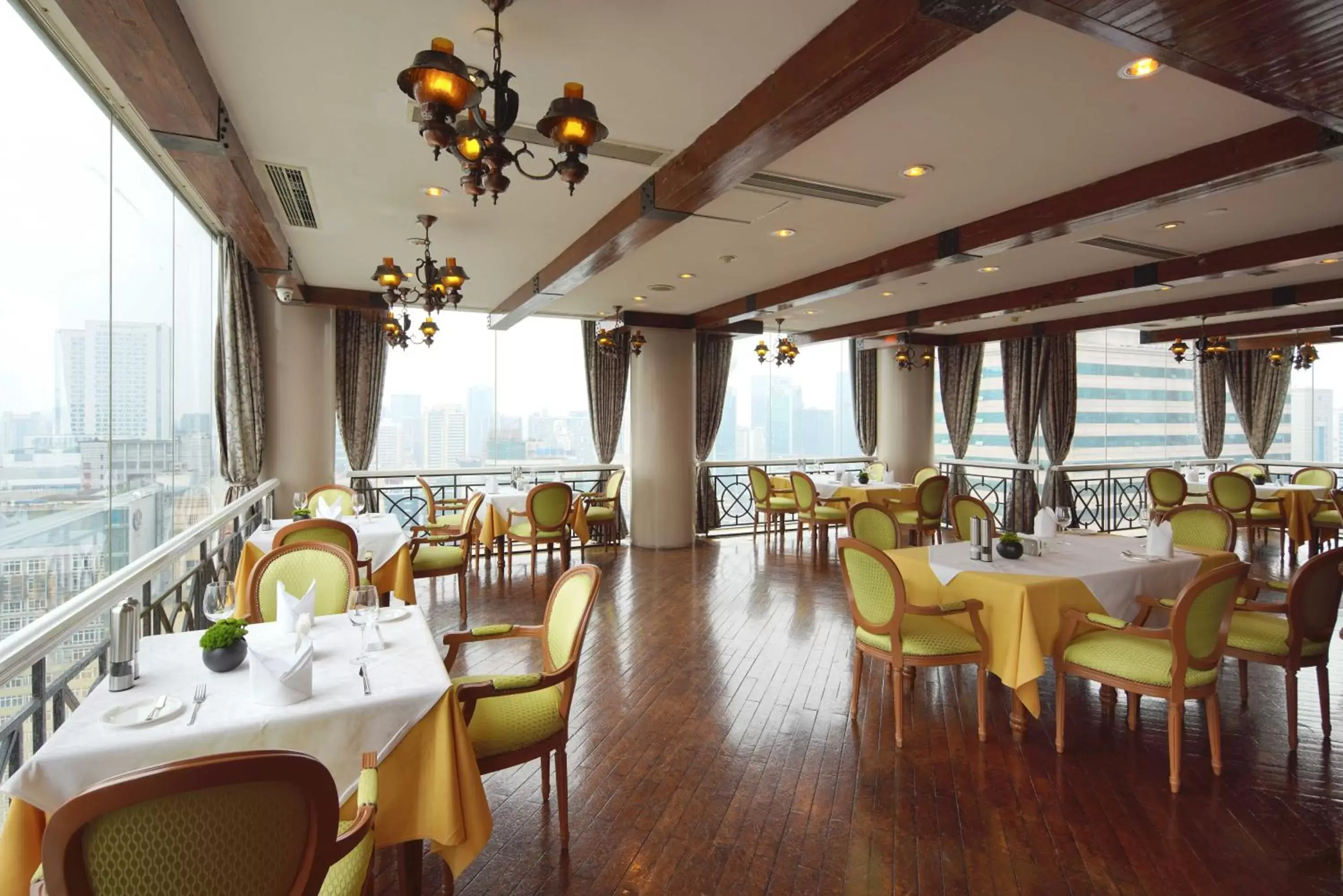 Restaurant/Places to Eat in Crowne Plaza Chengdu City Center, an IHG Hotel