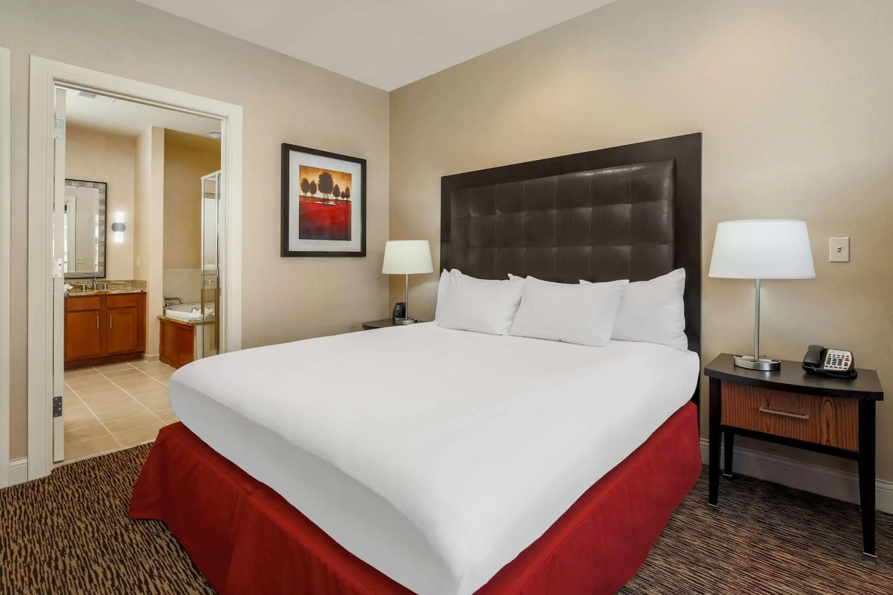 Bed in Hilton Promenade Branson Landing