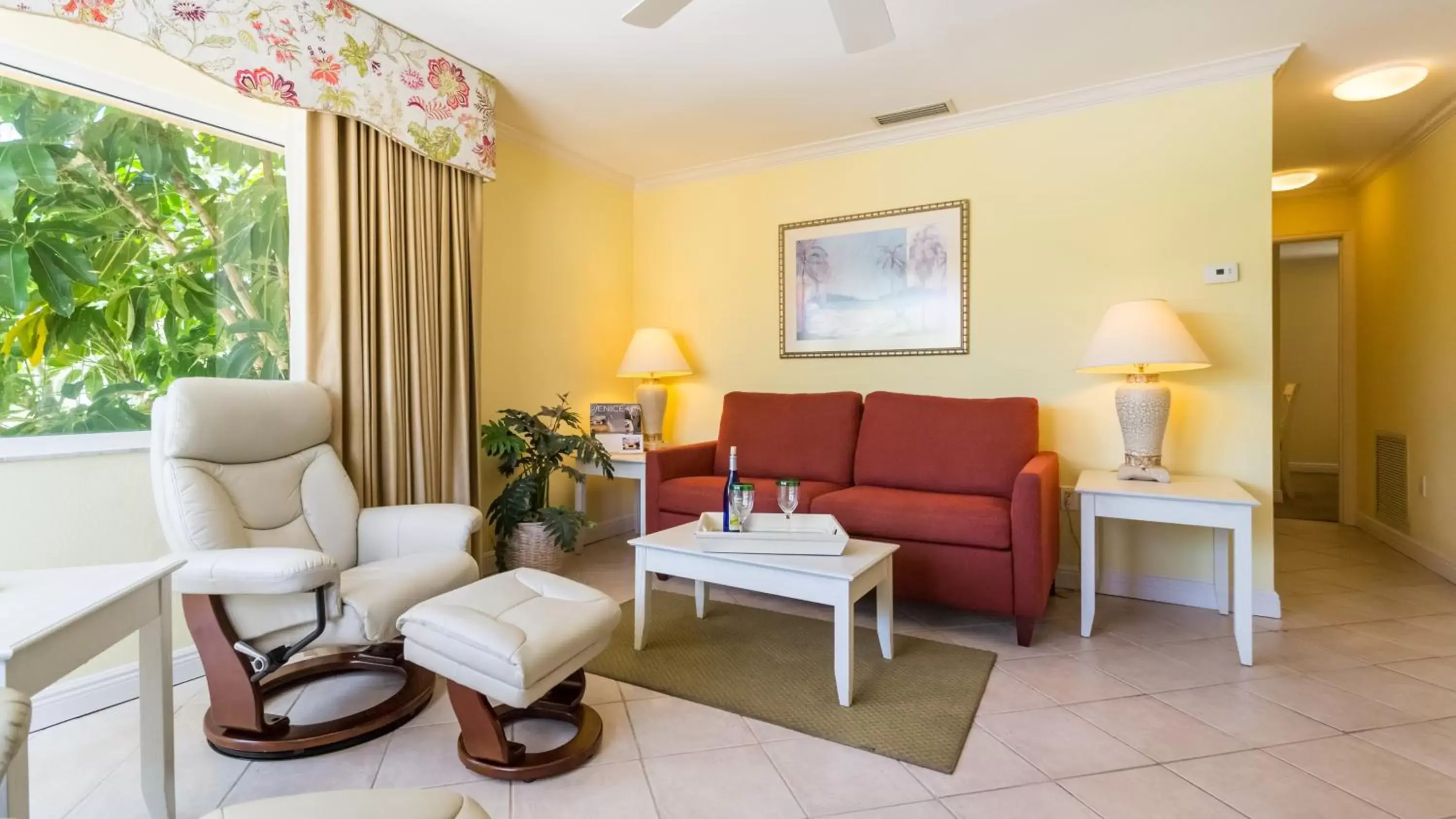 Living room, Seating Area in Inn at the Beach-Venice Florida