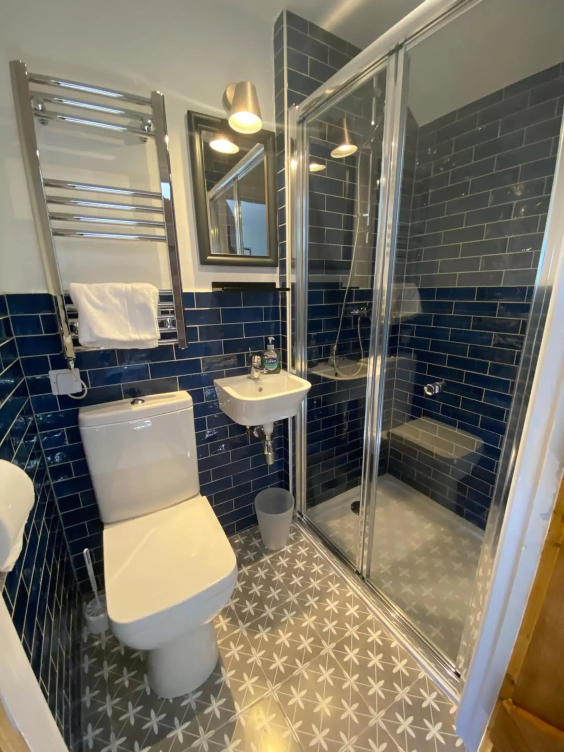 Shower, Bathroom in Little Hilton Farm