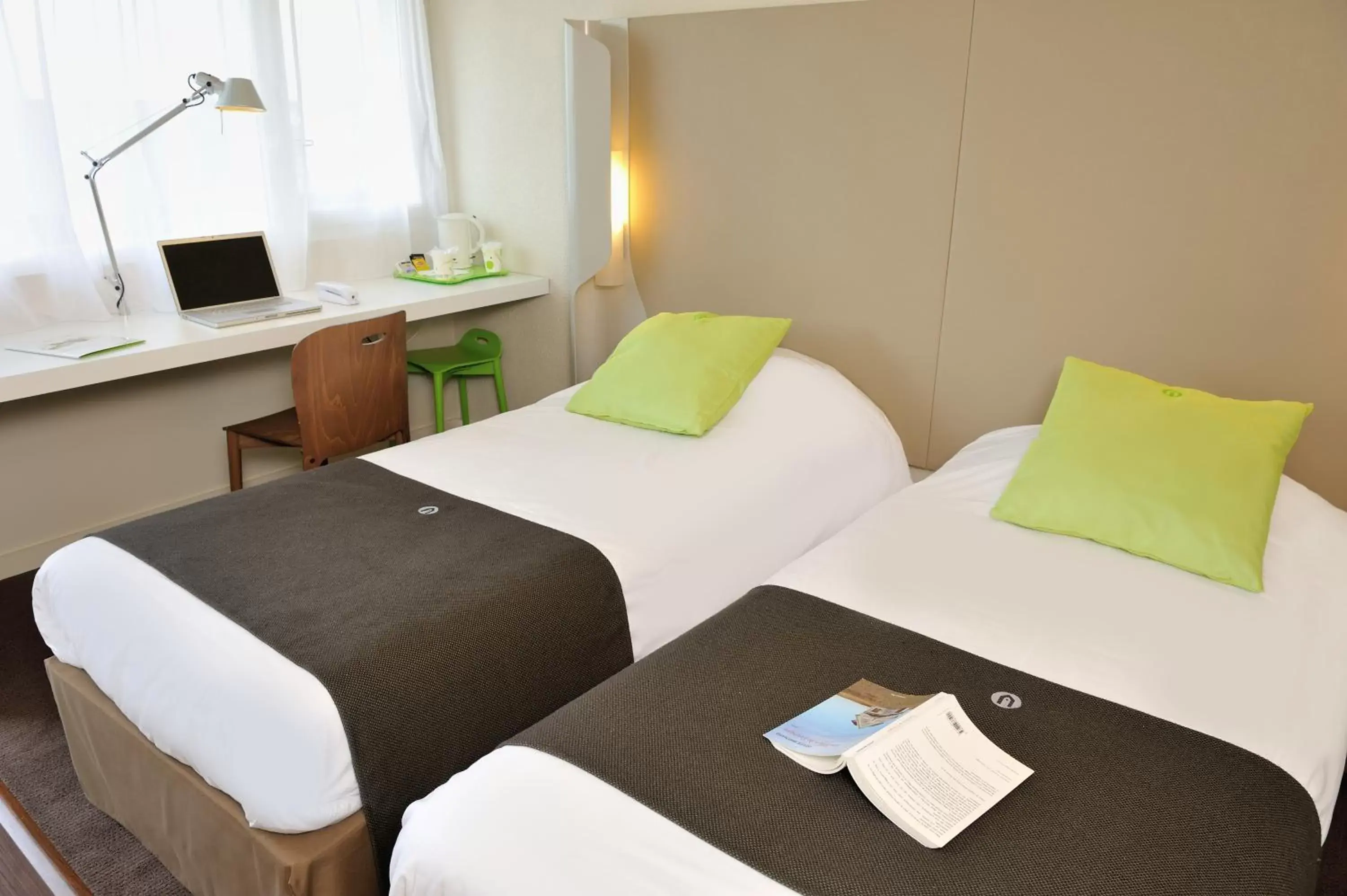 Photo of the whole room, Bed in Campanile Vannes