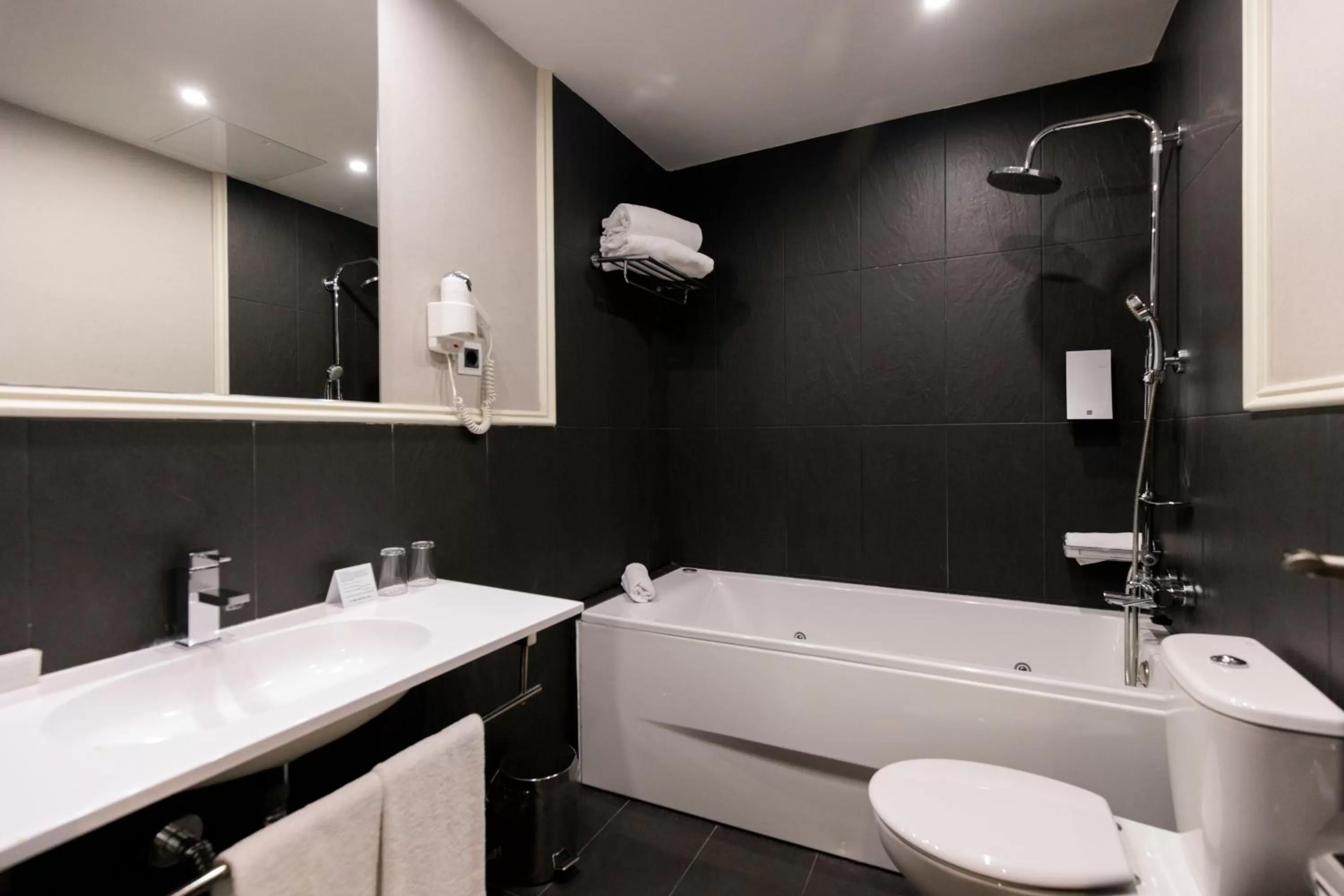 Hot Tub in Hotel Pax Guadalajara